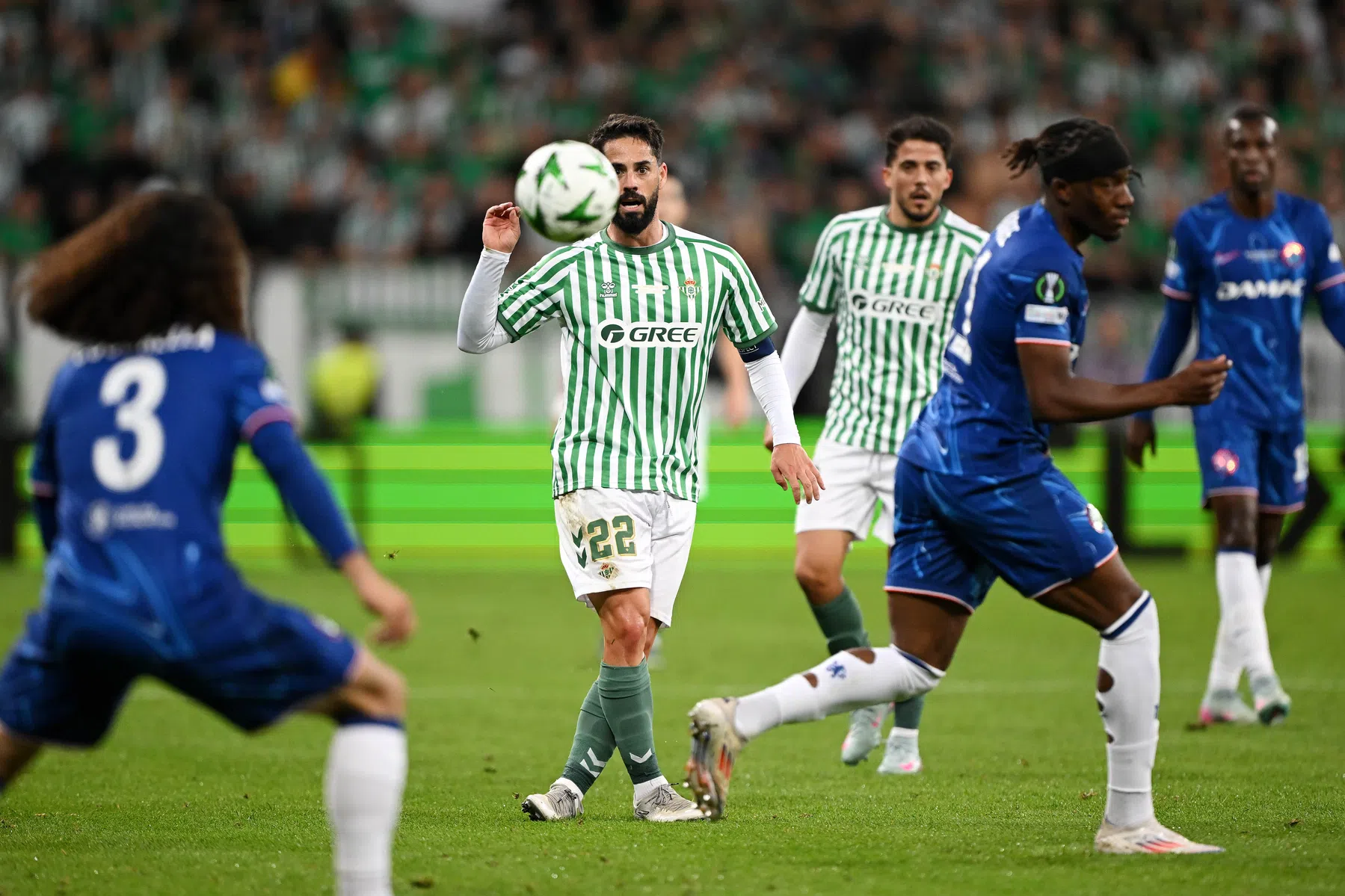Isco blinkt uit in finale: 'Ik ben opnieuw verliefd geworden'