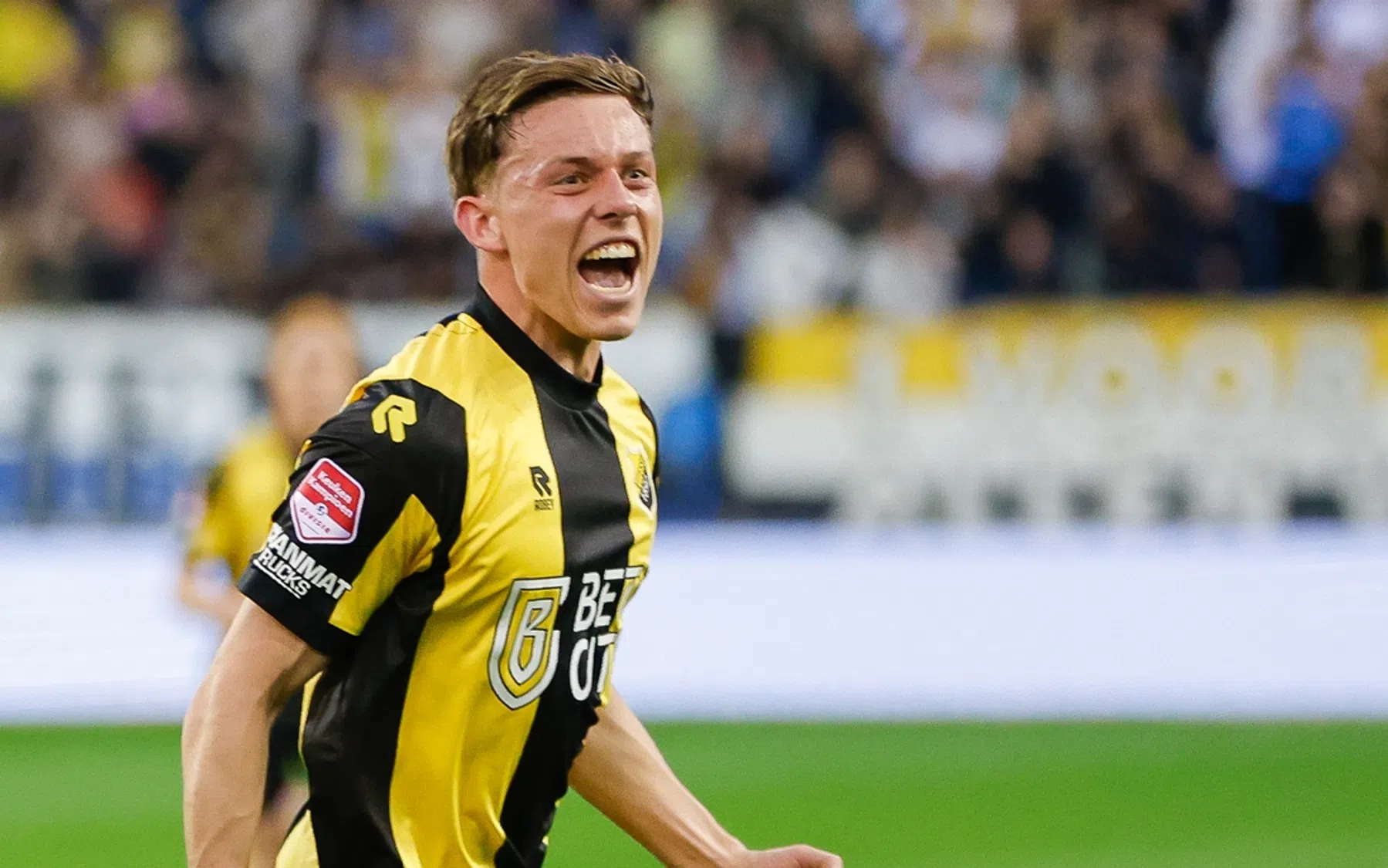 Almere City pikt na degradatie Cornelisse transfervrij op bij Vitesse