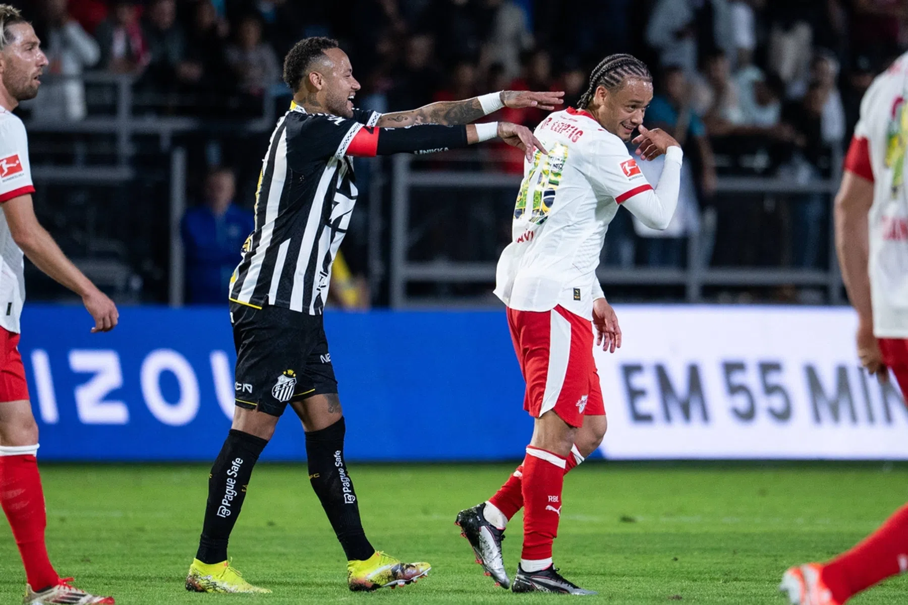 Neymar is klaar met vragen over toekomst, maar blij met weerzien Simons
