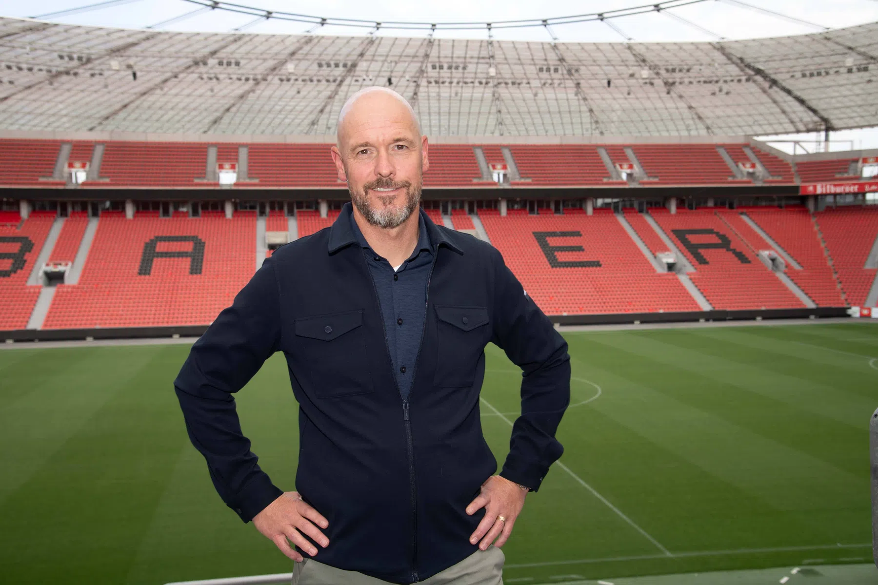 'Kameroense spits (18) wordt eerste aankoop Ten Hag bij Leverkusen'
