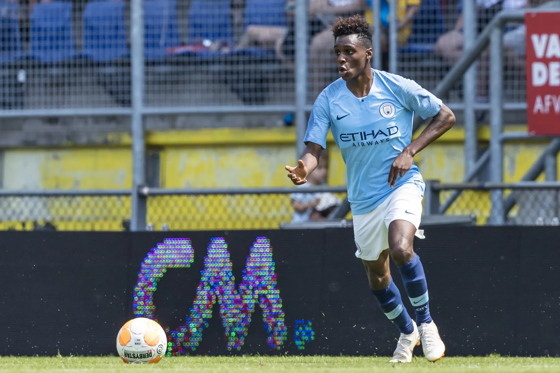 Jeremie Frimpong als jeugdspeler van Manchester City.
