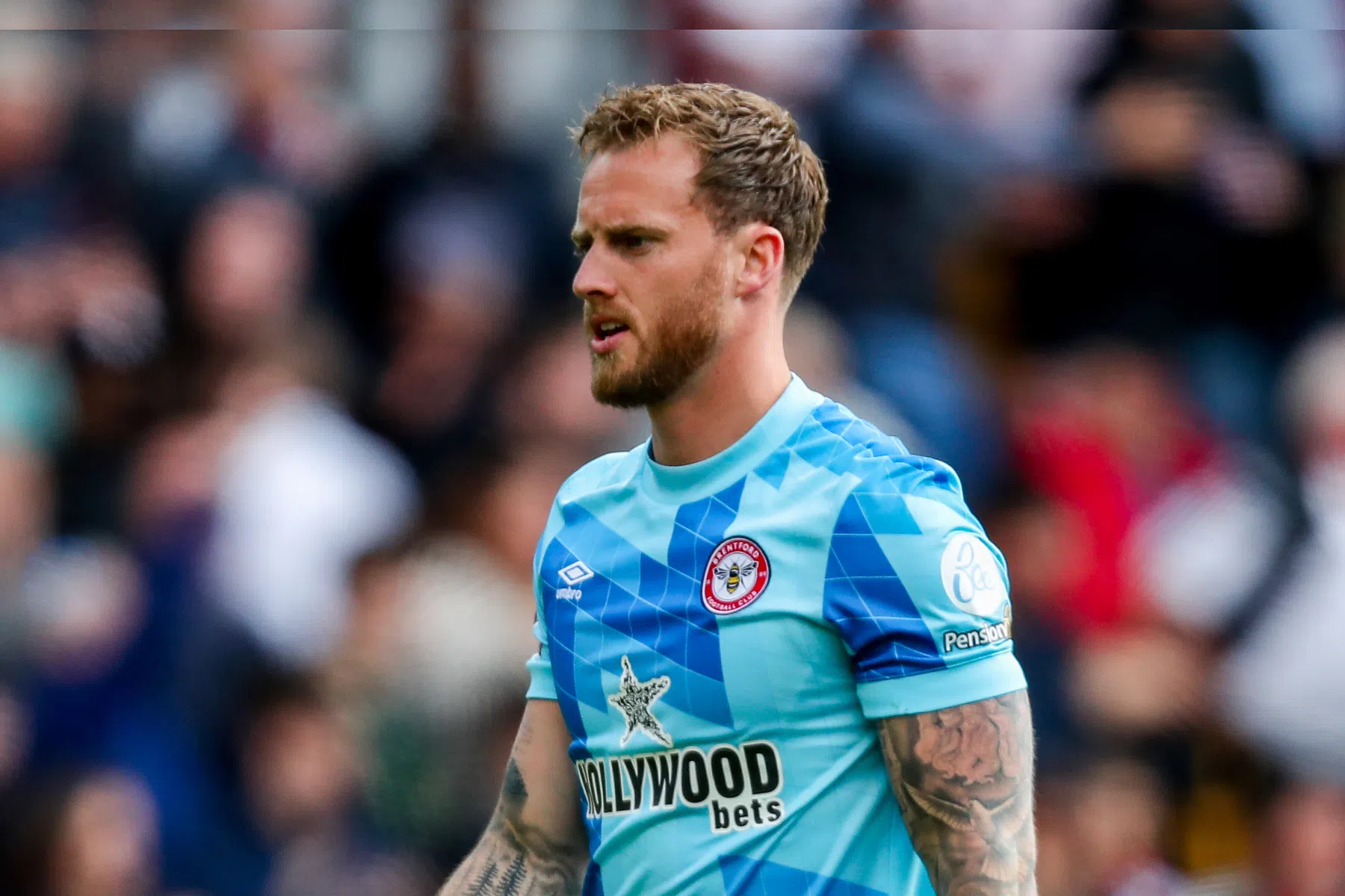 Flekken is eerste zomerversterking Ten Hag bij Leverkusen 