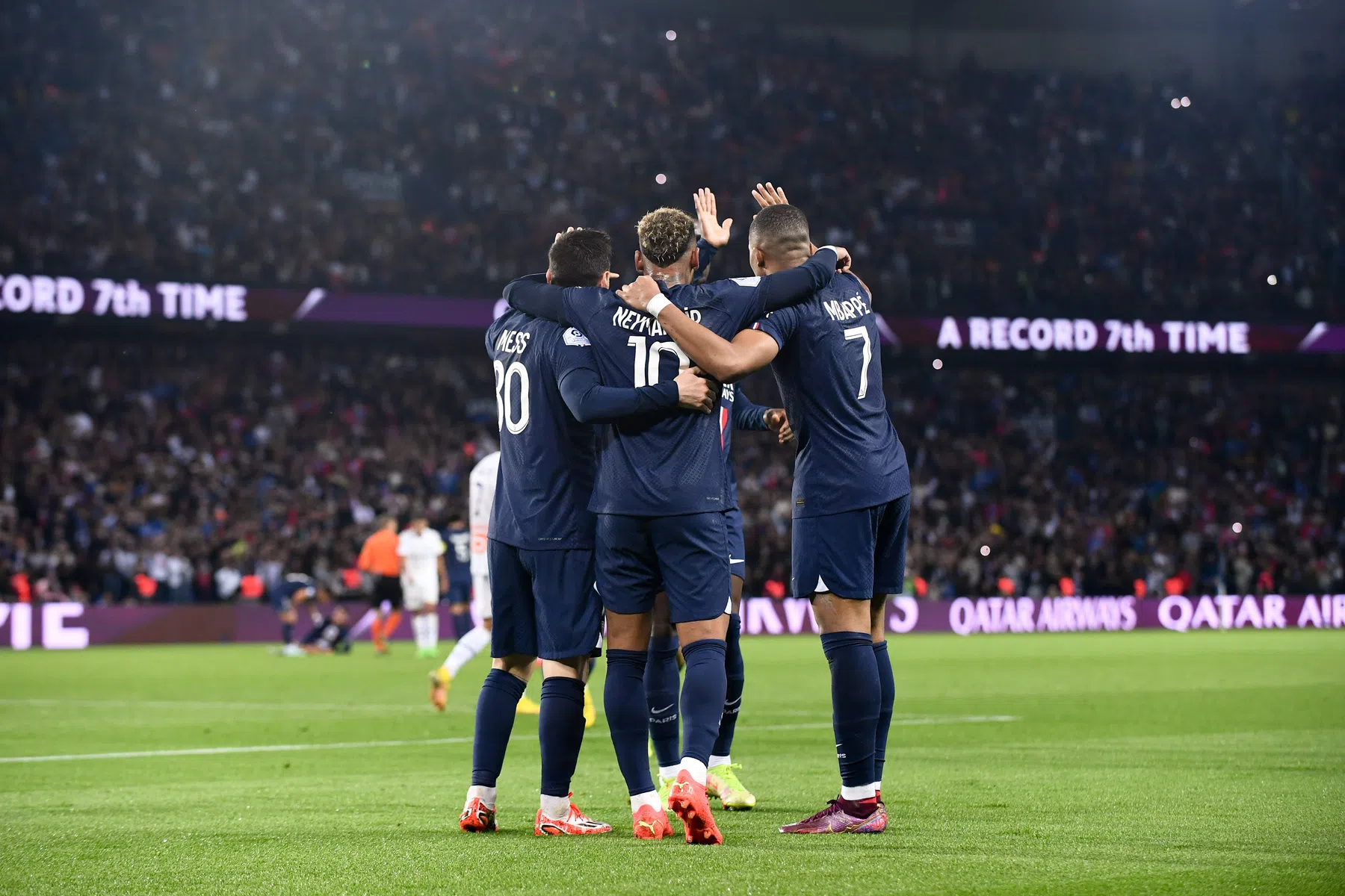 Media zien een nieuw Paris Saint-Germain: 'Weg met de blingblingperiode'