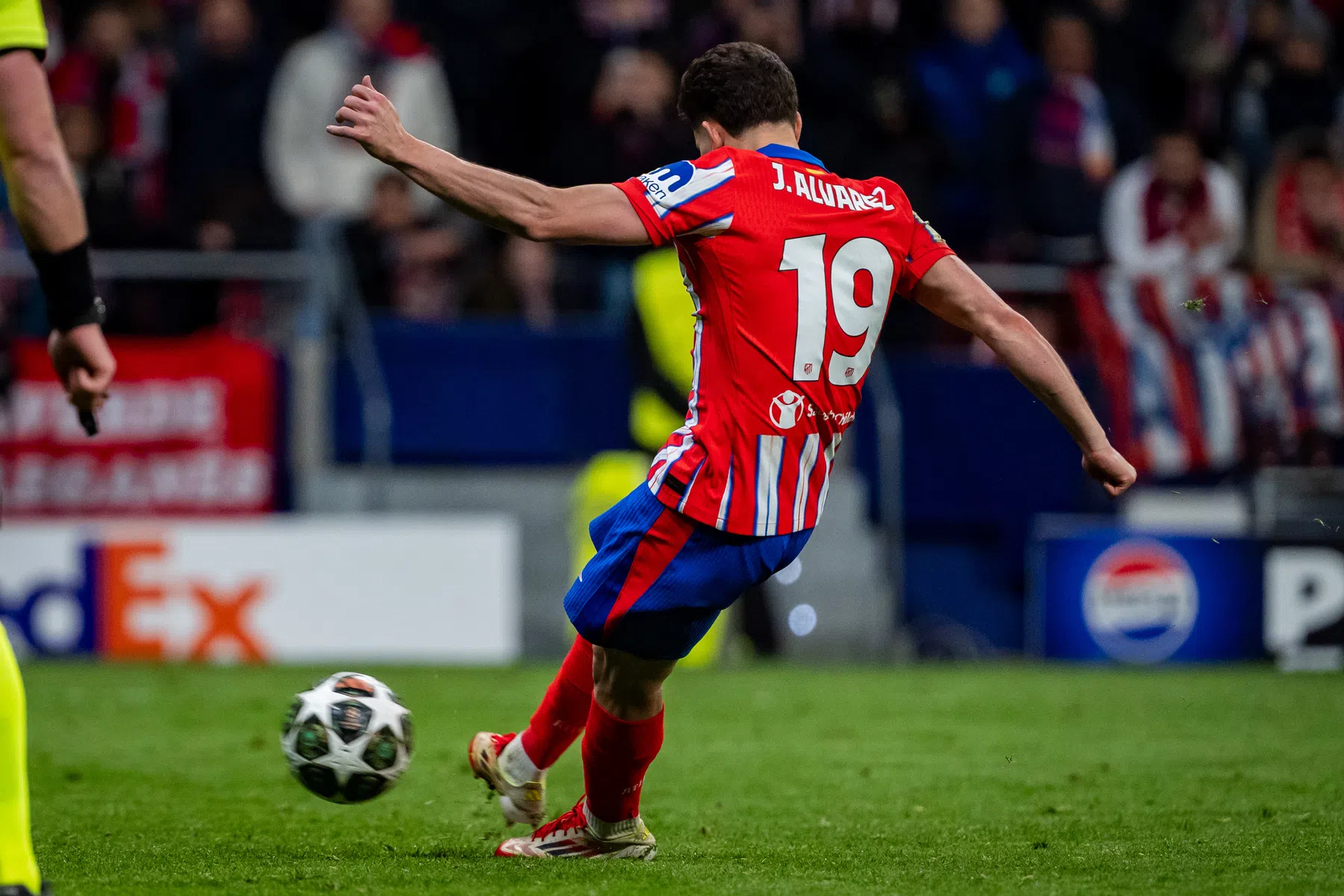 IFAB verandert spelregel: penalty Álvarez zou nu worden overgenomen