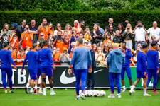 Thumbnail for article: Twintig ex-internationals zien volledige Oranje-selectie aan het werk