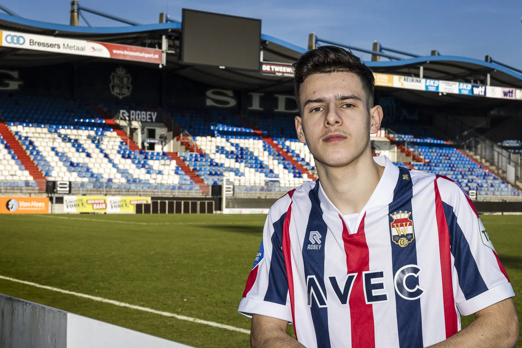 Kireev poseerde al in het shirt van Willem II, maar komt niet meer naar Tilburg