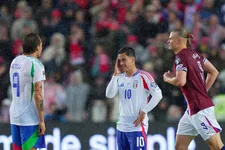 Thumbnail for article: Italië en België slaan modderfiguur, briljant optreden Perisic