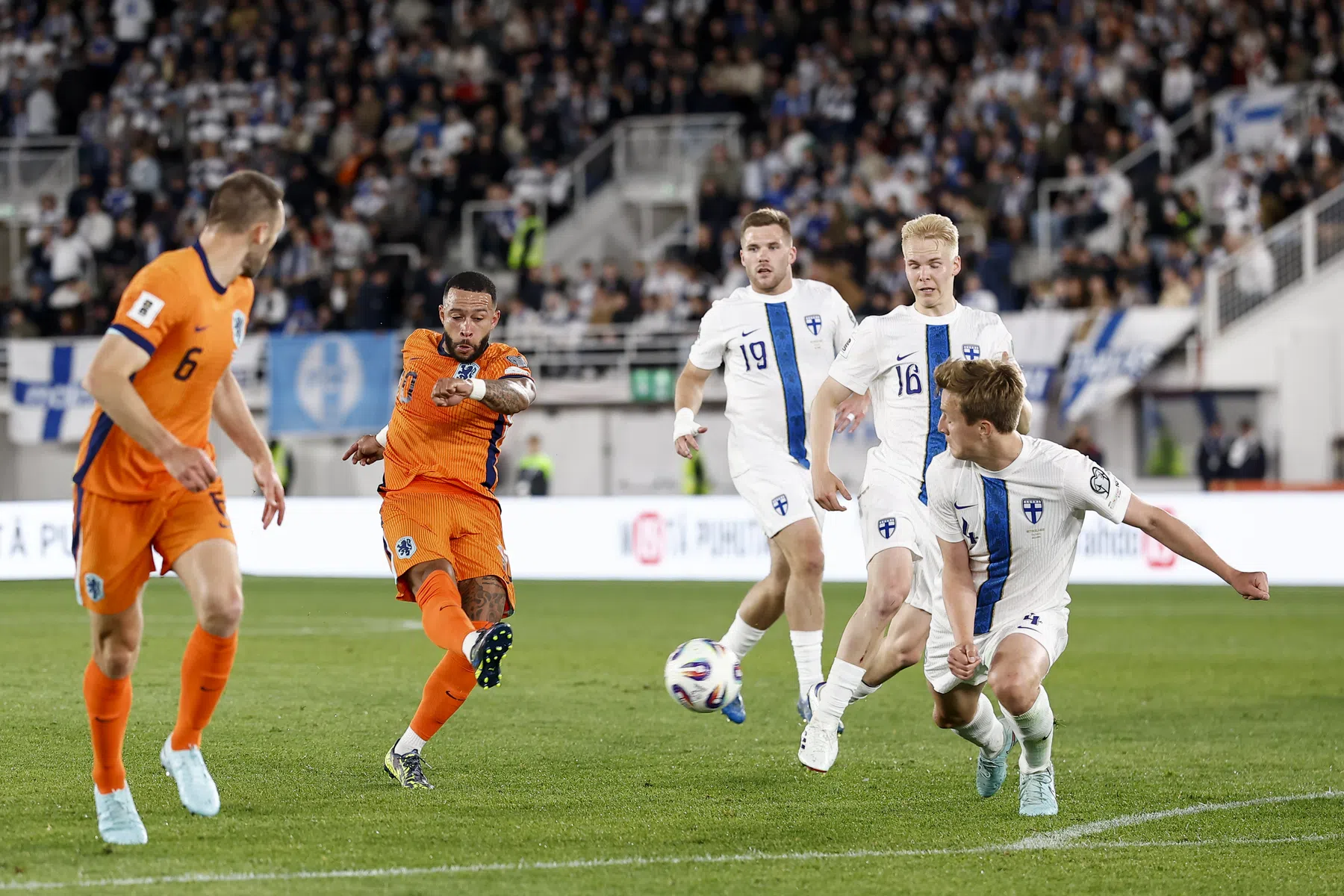 Finnen geïmponeerd door Oranje: 'Oneerlijk duel, nog voor het eerste fluitsignaal'