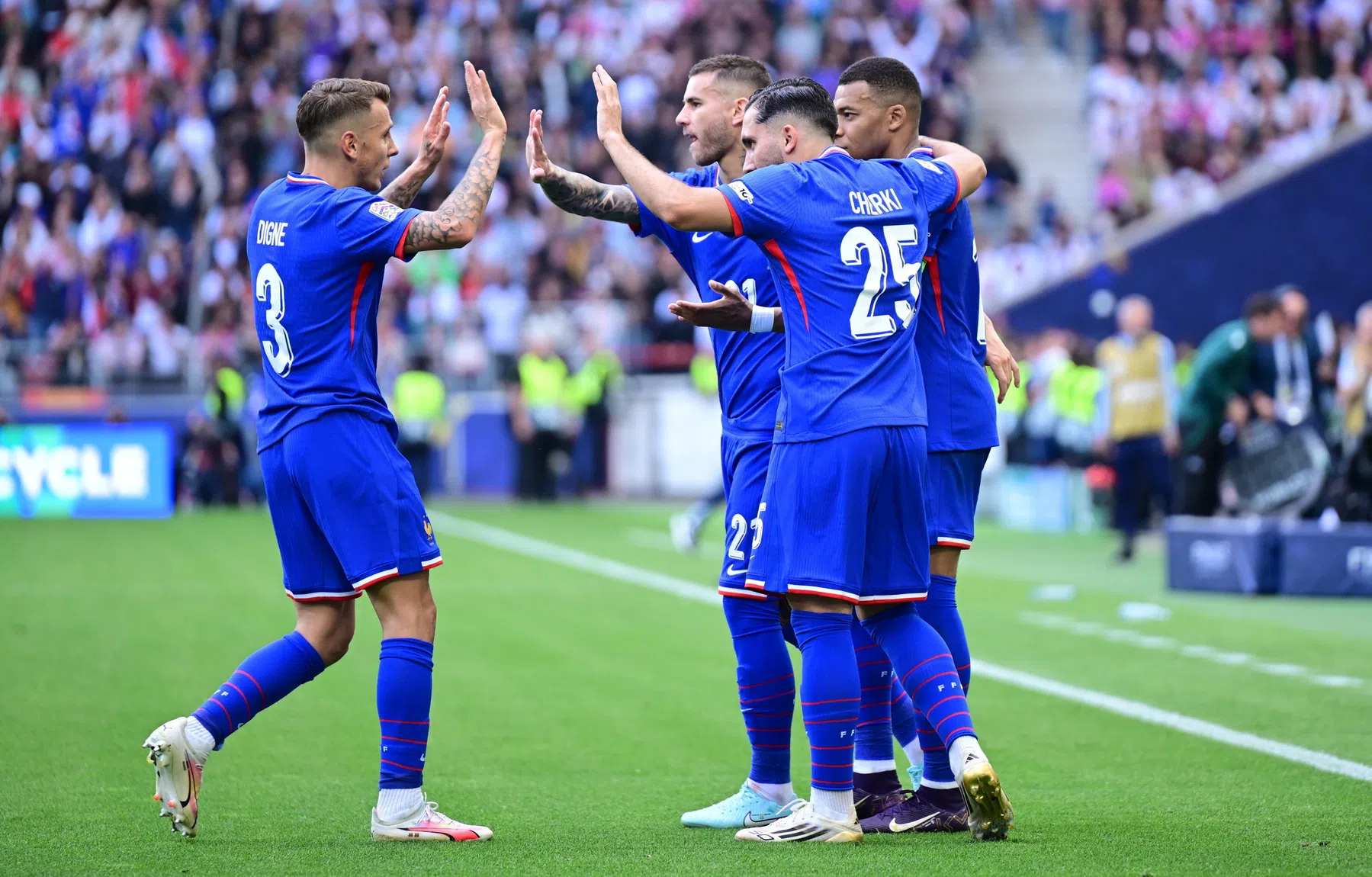 Frankrijk dankt Mbappé en VAR voor zege op Duitsland in troostfinale