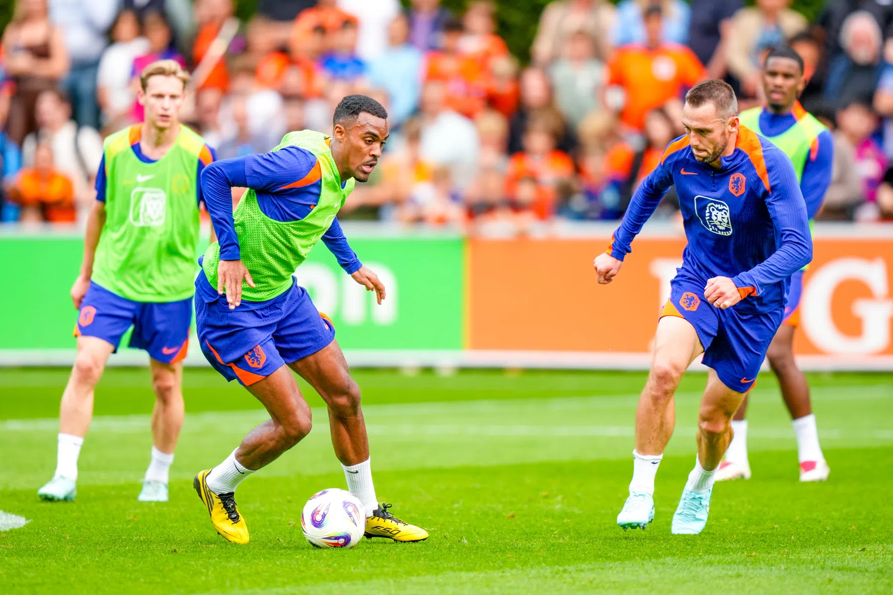 Oranje traint met volledige selectie in aanloop naar duel met Malta