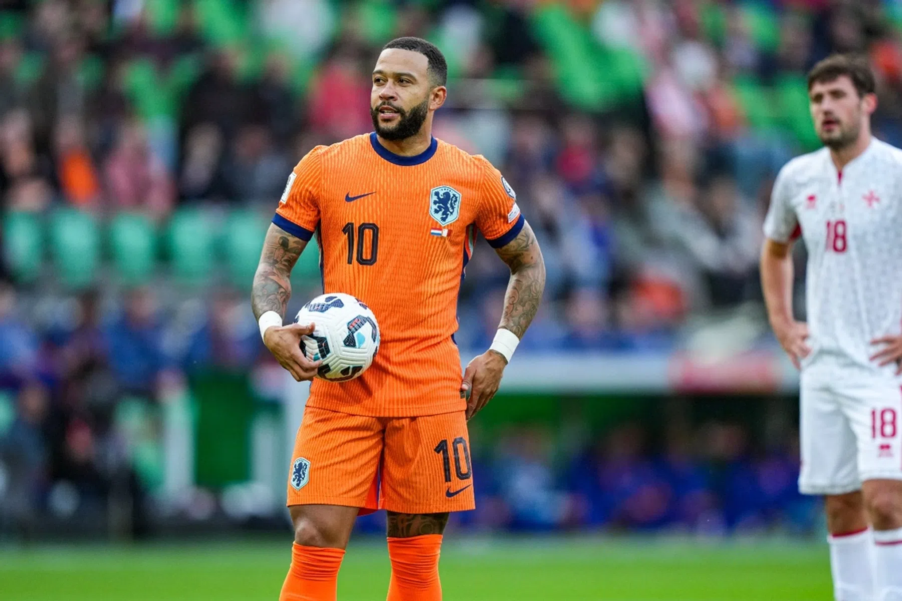 Memphis evenaart Van Persie als all-time topscorer van het Nederlands elftal