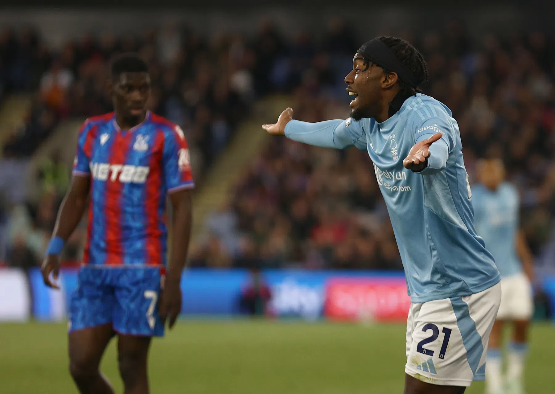 'Nottingham Forest wil profiteren van mogelijke uitsluiting Crystal Palace'