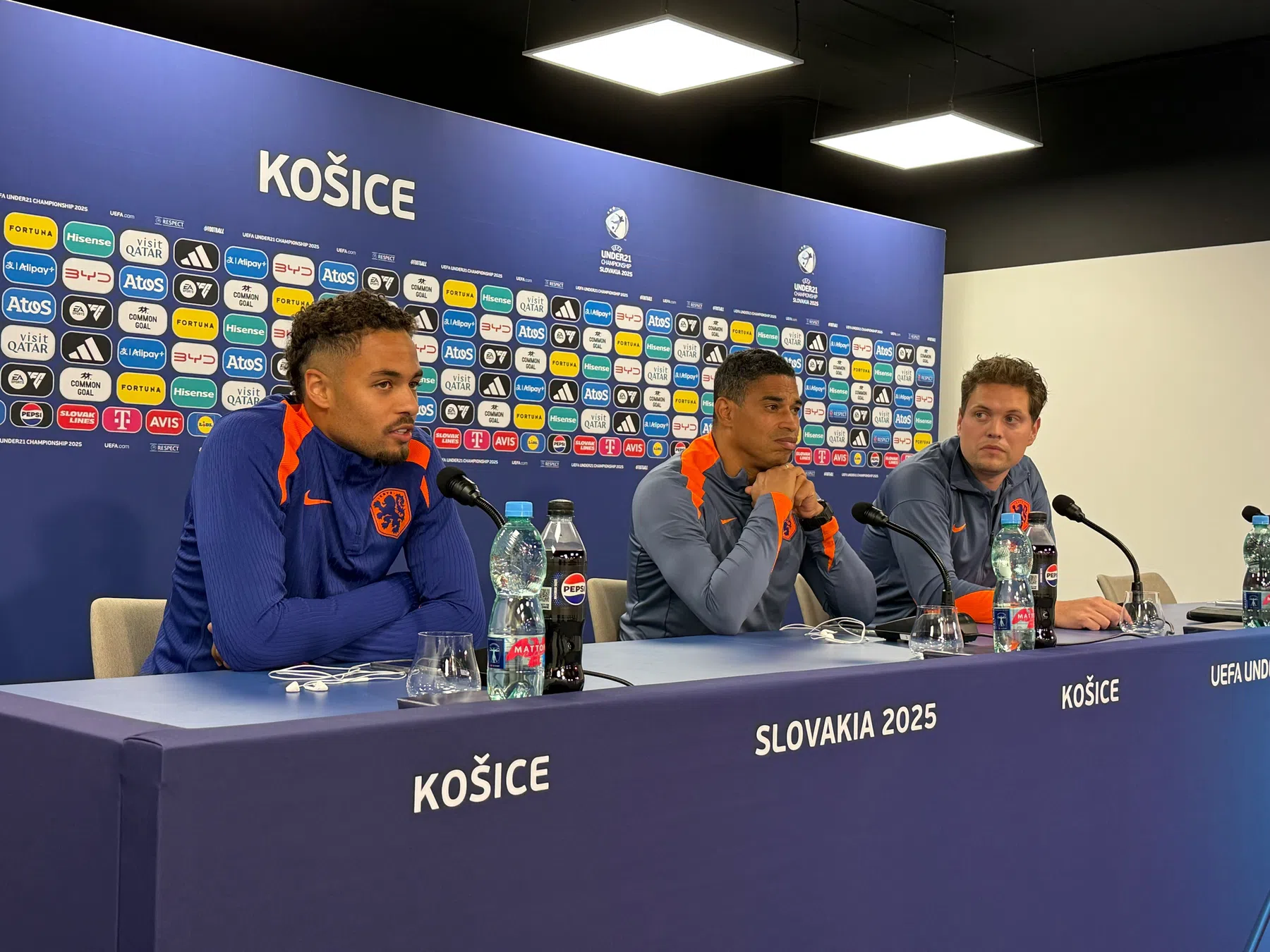 Reiziger over transfergeruchten bij Jong Oranje: 'Ik merk geen spanning'