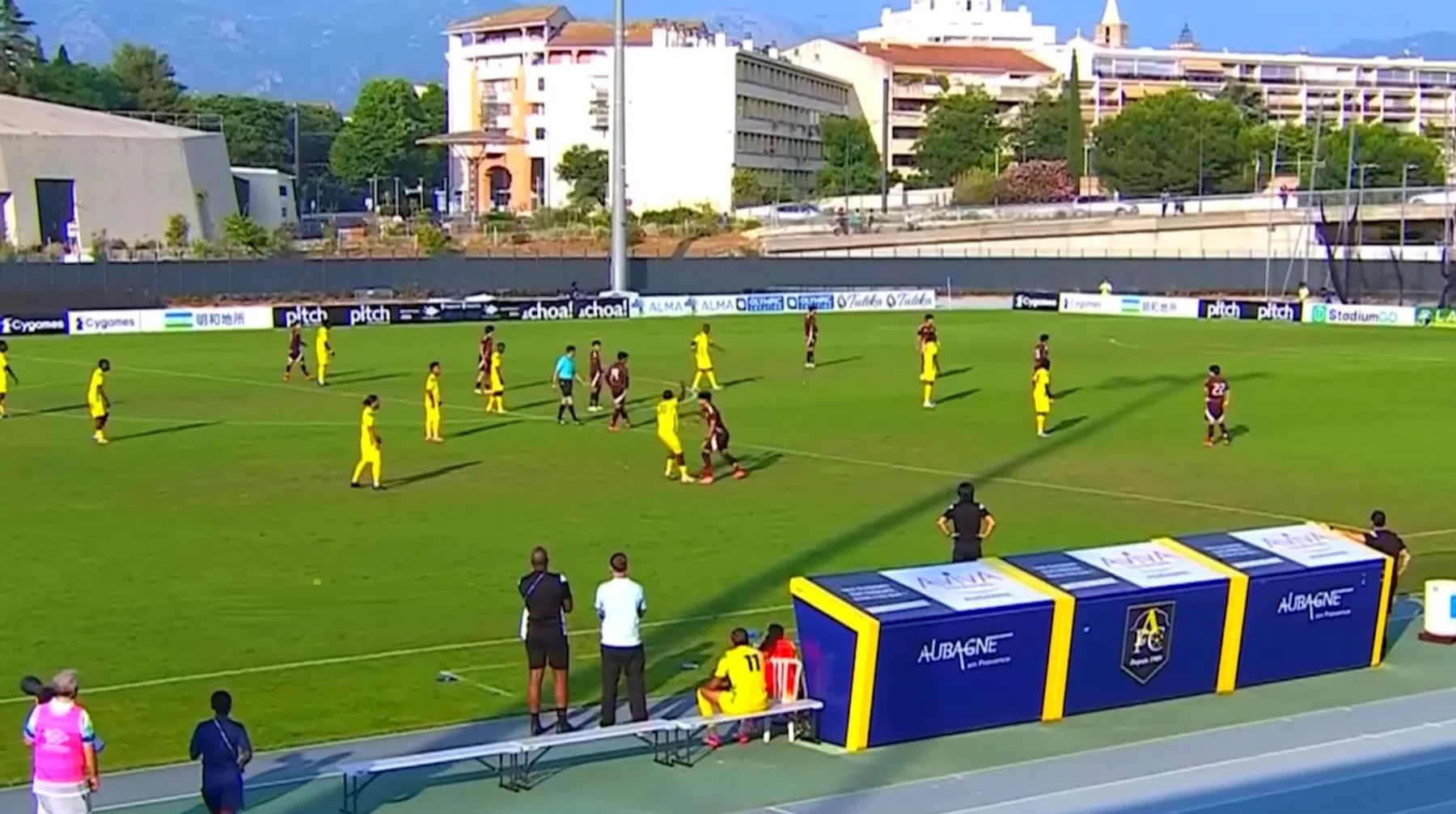 Feyenoord-speler Carrillo deelt bij Mexico klap uit aan tegenstander