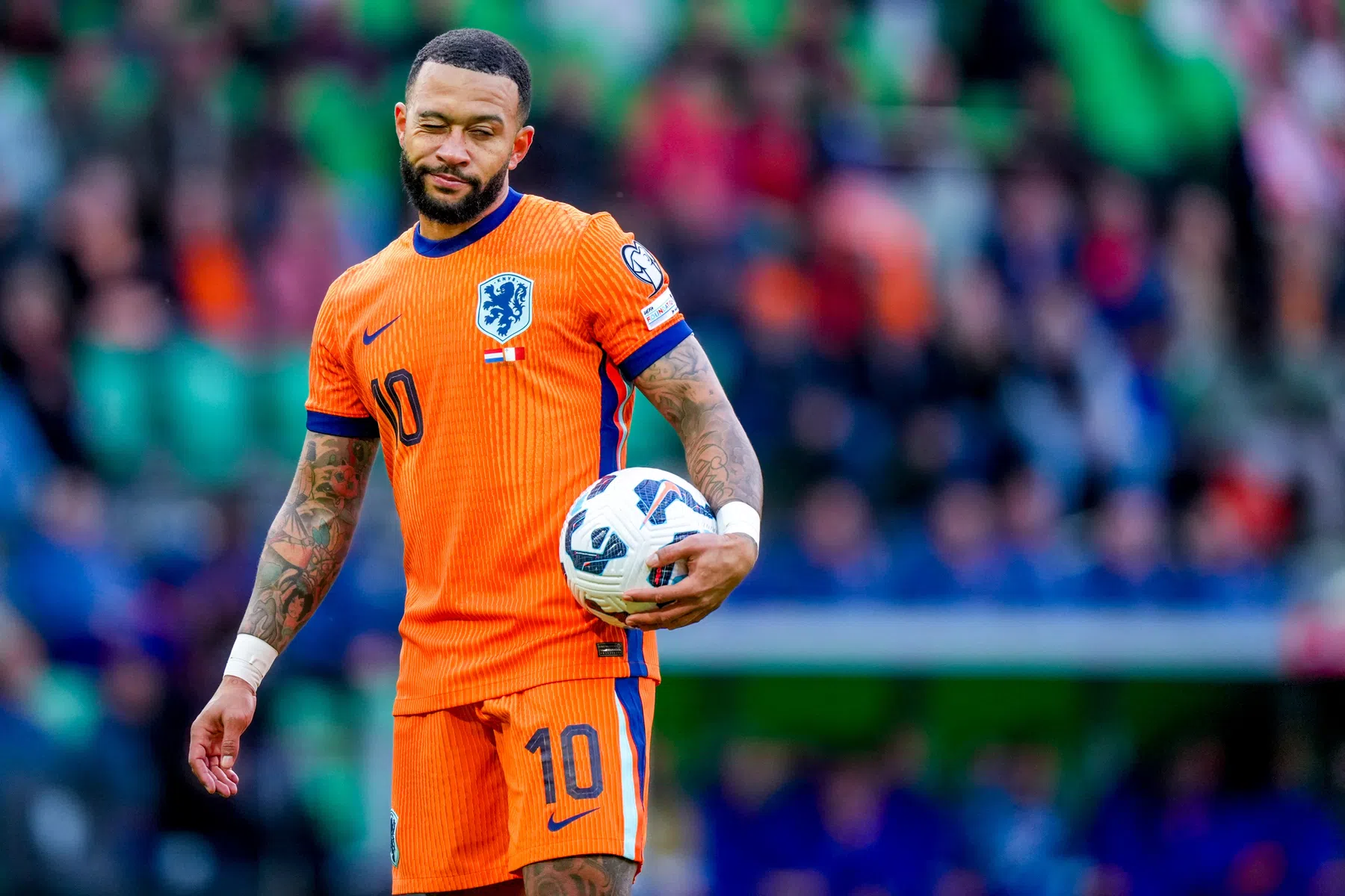 Depay bedankt teamgenoten voor bijzondere mijlpaal in Oranje: 'Ik ben trots'