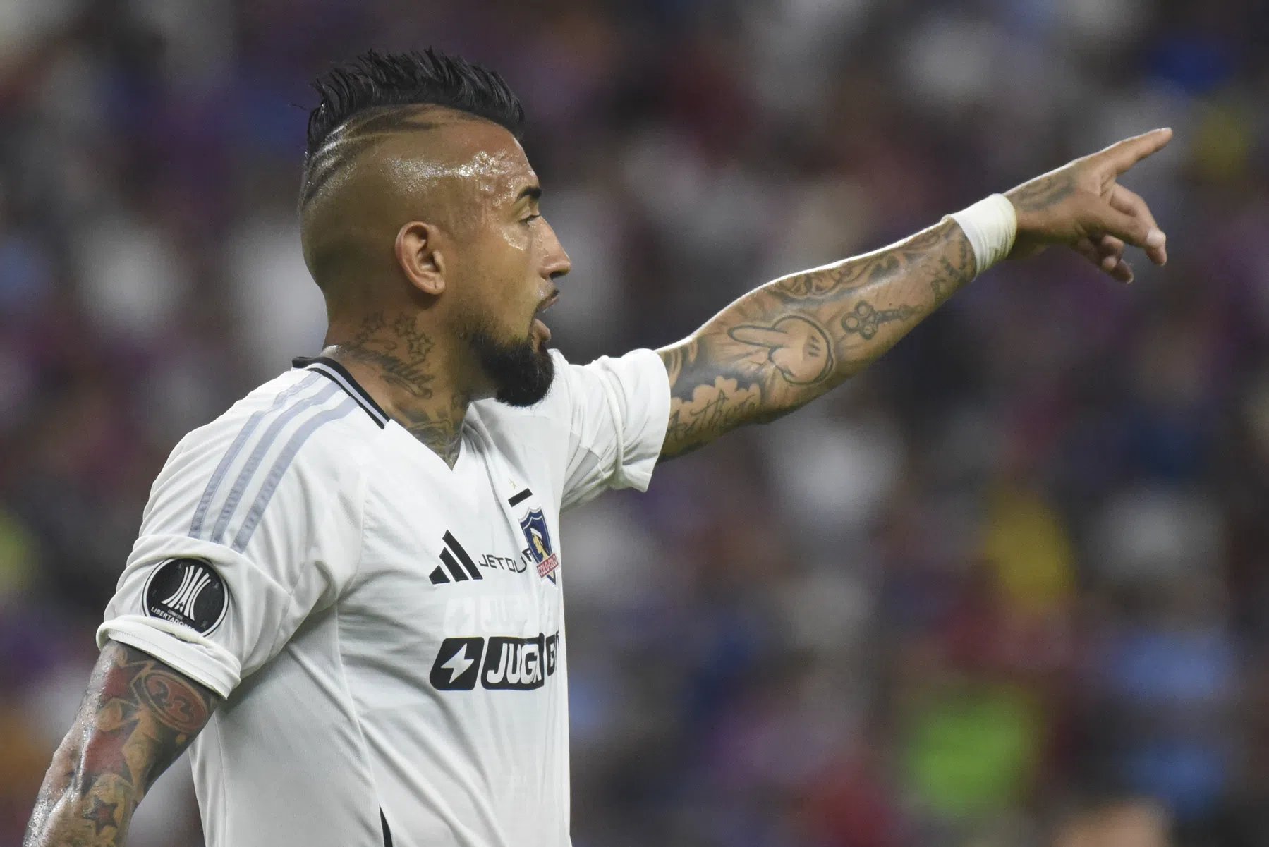 Rampavond Vidal: gemiste strafschop, eigen goal en bonje met keeper