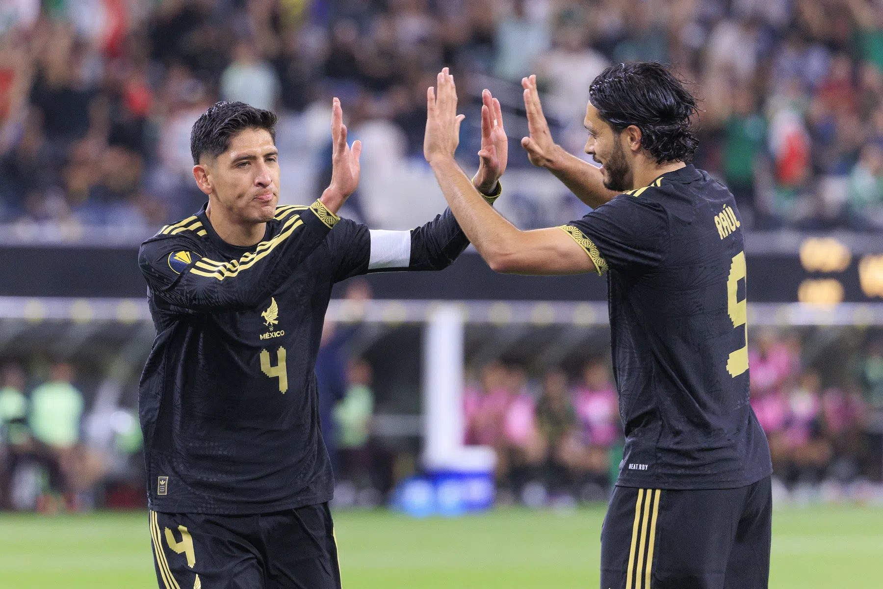 Álvarez wijst Mexico de weg in ouverture Gold Cup tegen Rosario en co