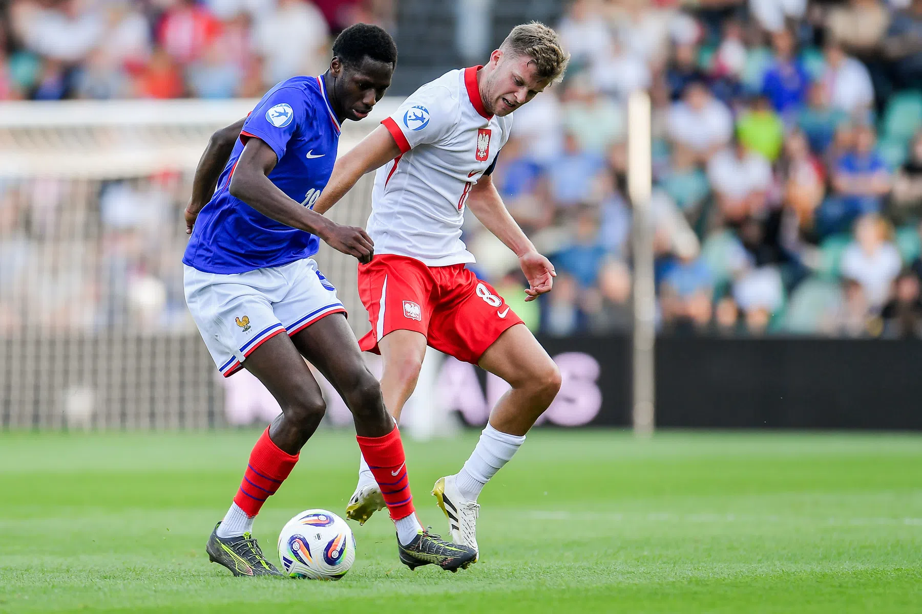 Portugal en Frankrijk naar kwartfinale EK na prachtgoal en schutterende Georgiërs