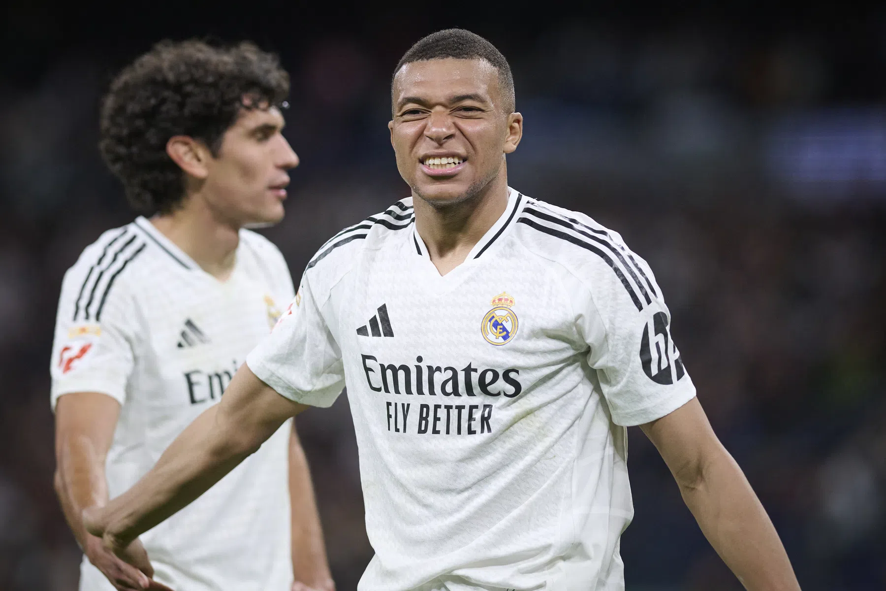 Met buikgriep gevelde Mbappé heeft ziekenhuis verlaten