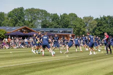 Thumbnail for article: Koeien, ijsjes en 'meneer de trainer': Go Ahead begint aan Europees seizoen