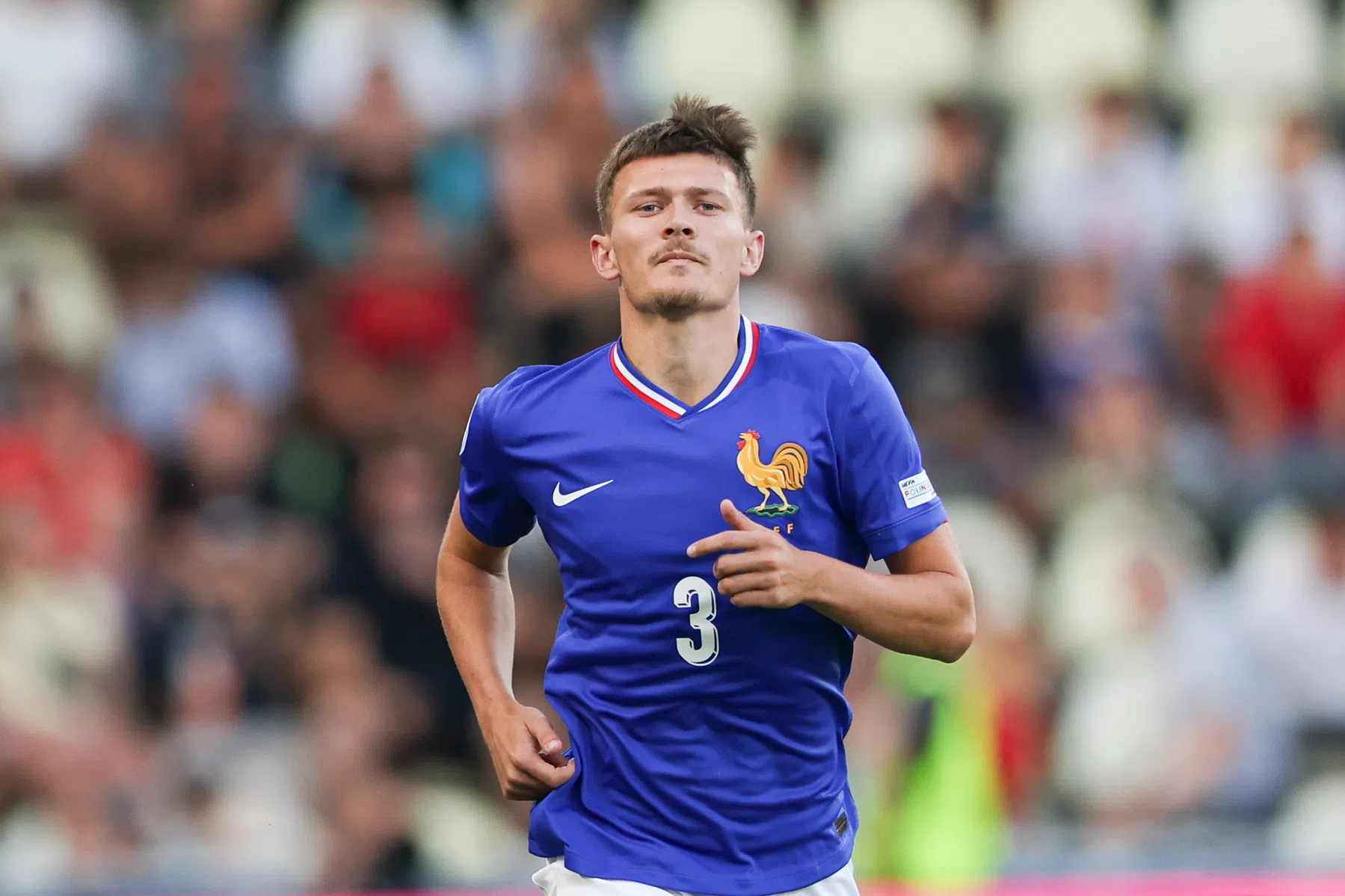 Jong Frankrijk voltooit comeback met spectaculaire goals en is halve finalist