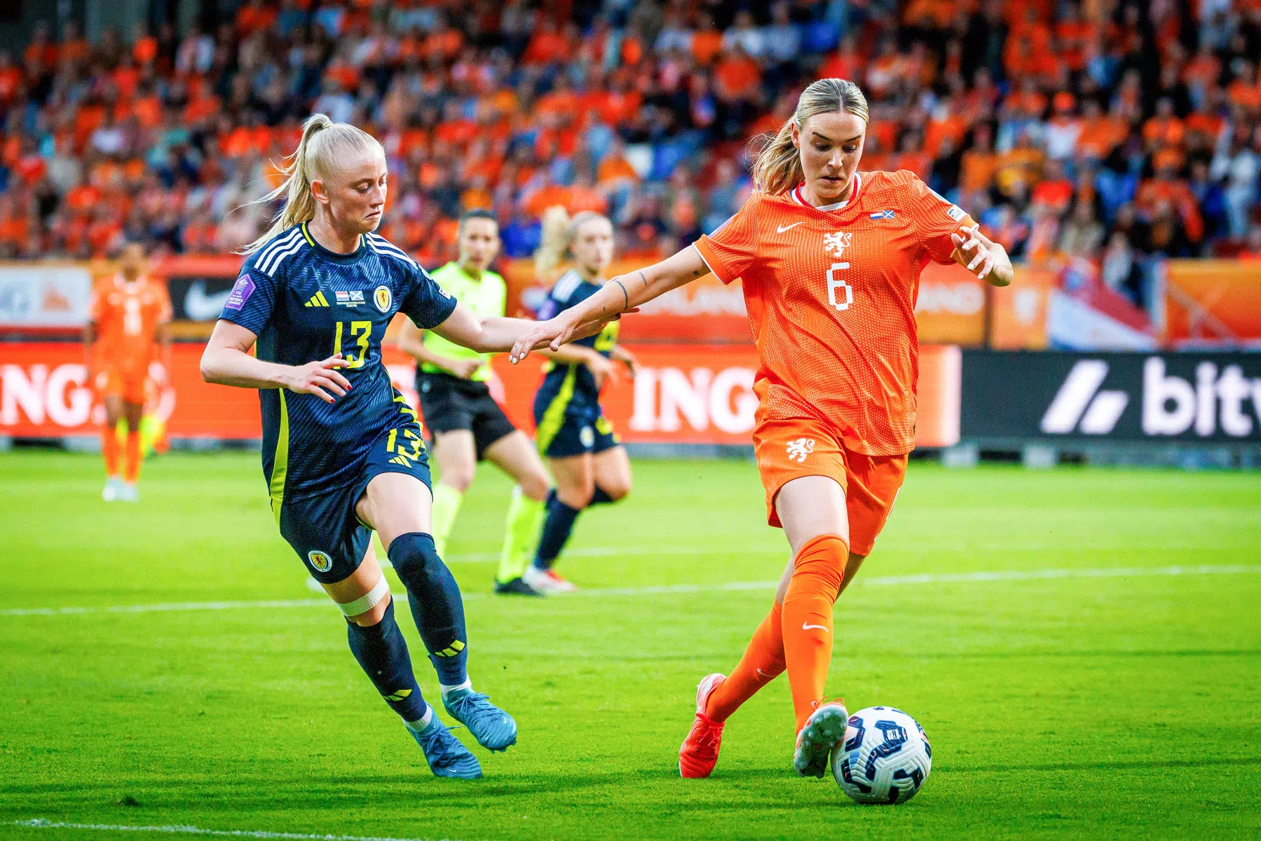 Zorgen en twijfels: Andries Jonker puzzelt door bij Oranje
