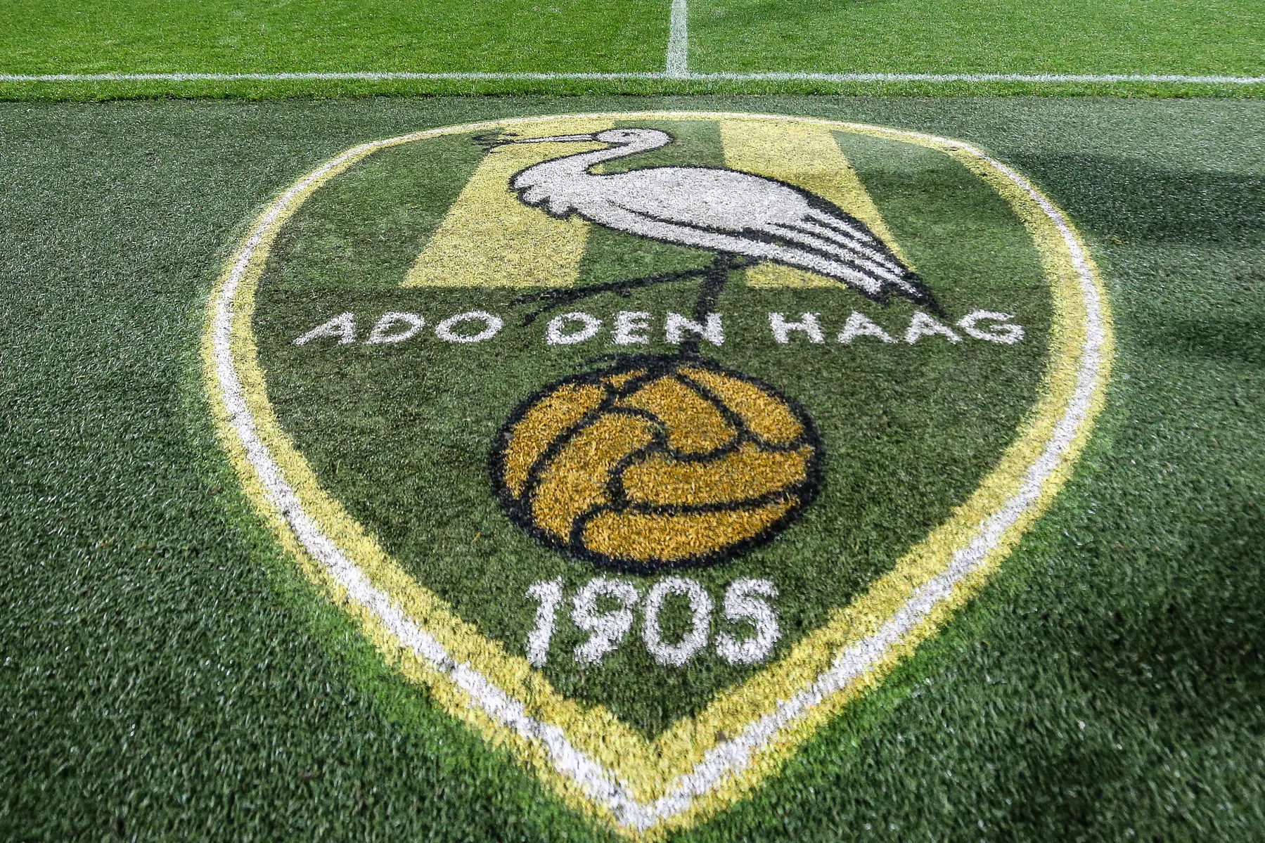 Totale chaos bij ADO: voorbereiding en komst Van den Brom op losse schroeven