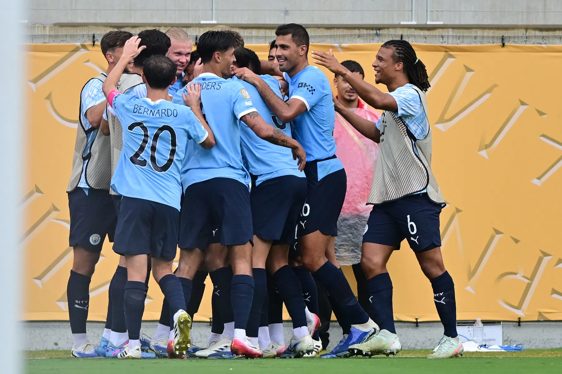 Koopmeiners kan met goal volgende wervelwind Man City niet voorkomen