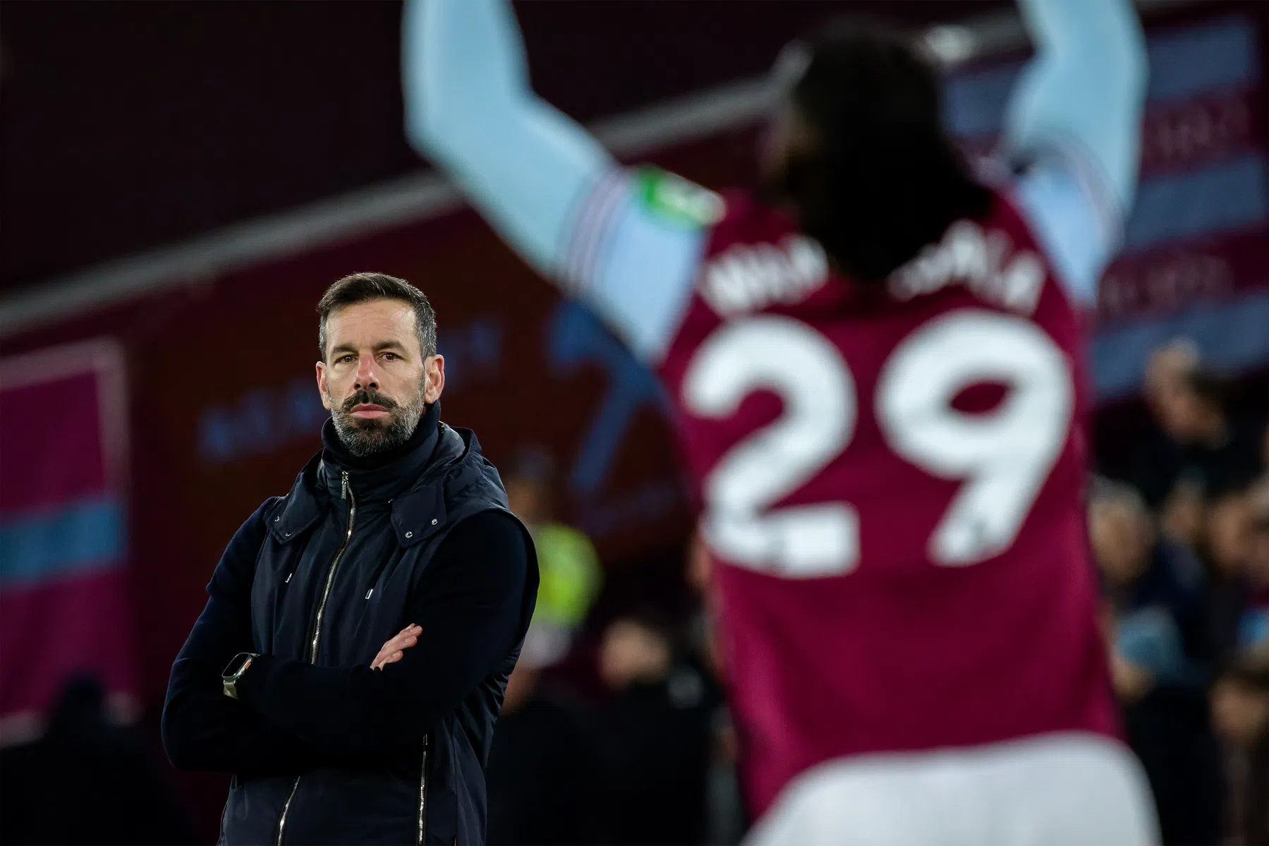 Leicester City en Van Nistelrooij gaan na degradatie uit elkaar