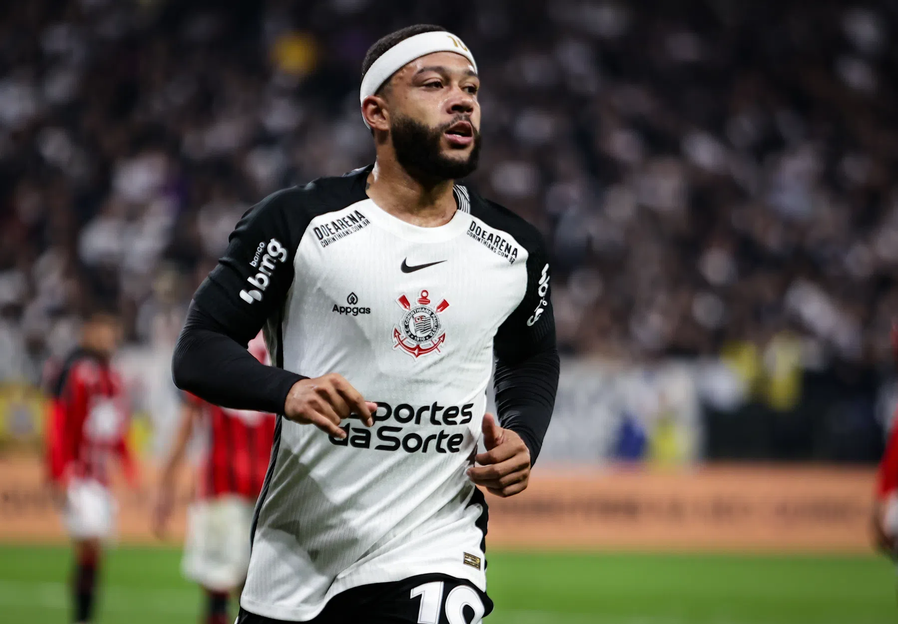 Memphis verschijnt 'gewoon' op eerste training Corinthians