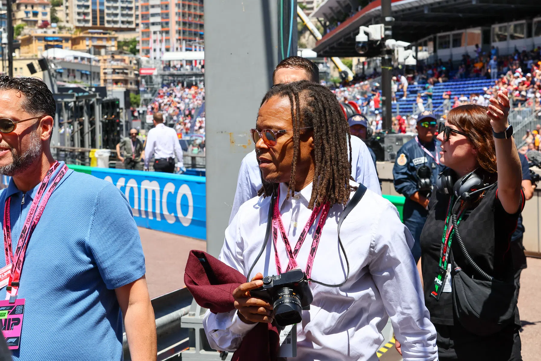 Davids krijgt heel pijnlijke panna tijdens straatvoetbalwedstrijd