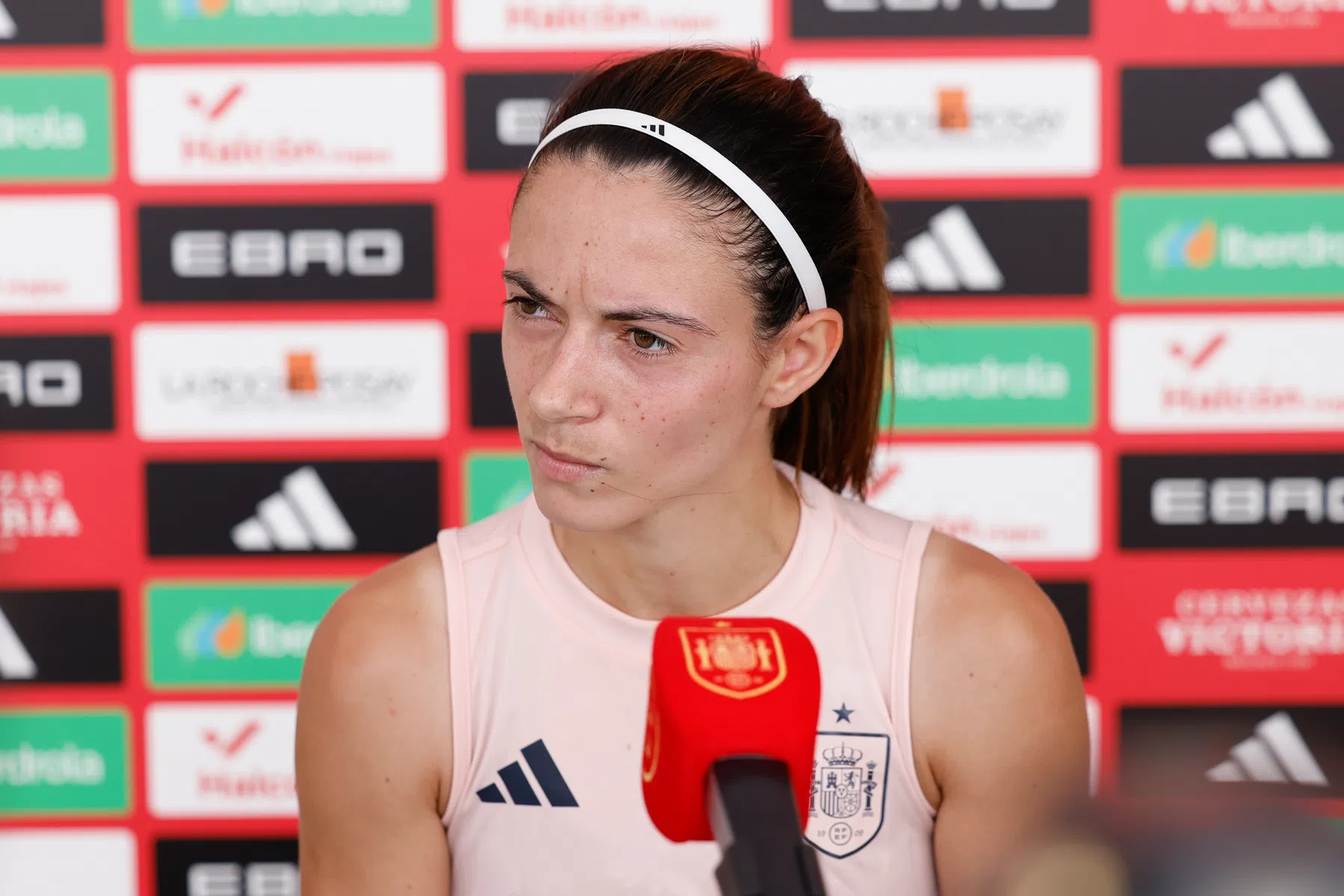 Spaanse sterspeler Bonmatí ontslagen uit ziekenhuis en op weg naar EK