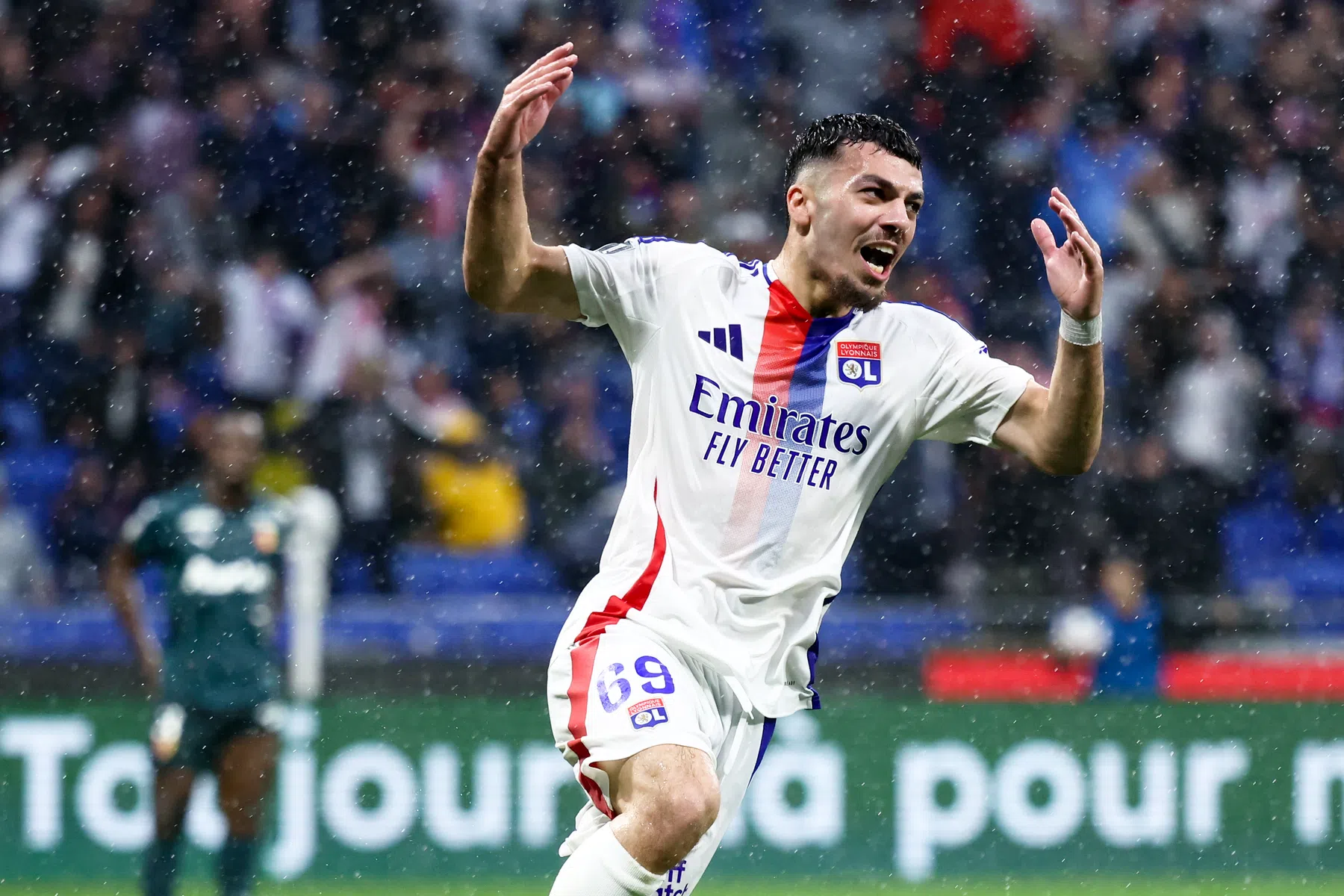 Clubs in de rij om noodlijdend Lyon leeg te kopen: Mikautadze en Fofana toptargets