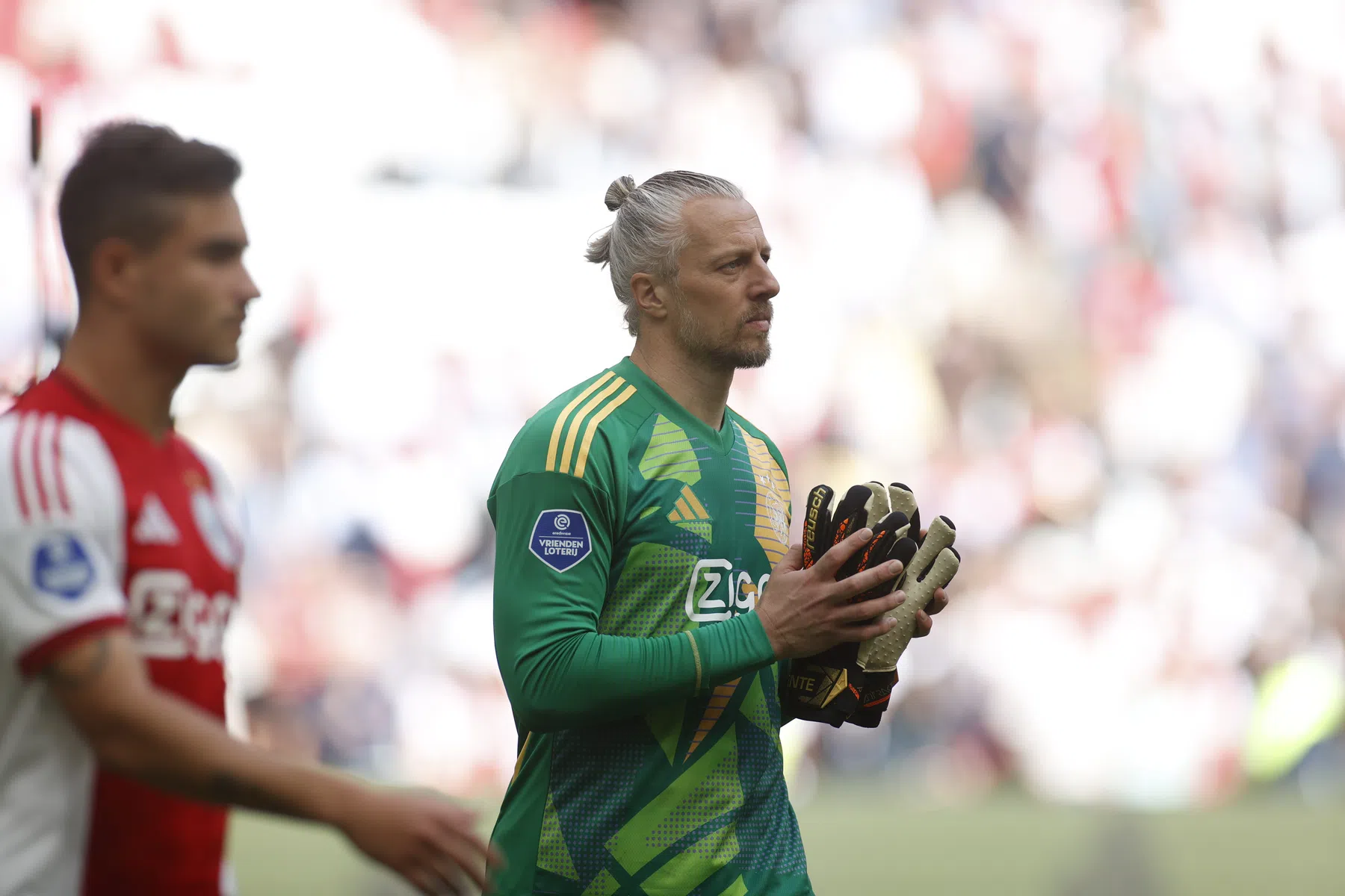 'Voorbeeld' Pasveer ook komend seizoen onder contract bij Ajax