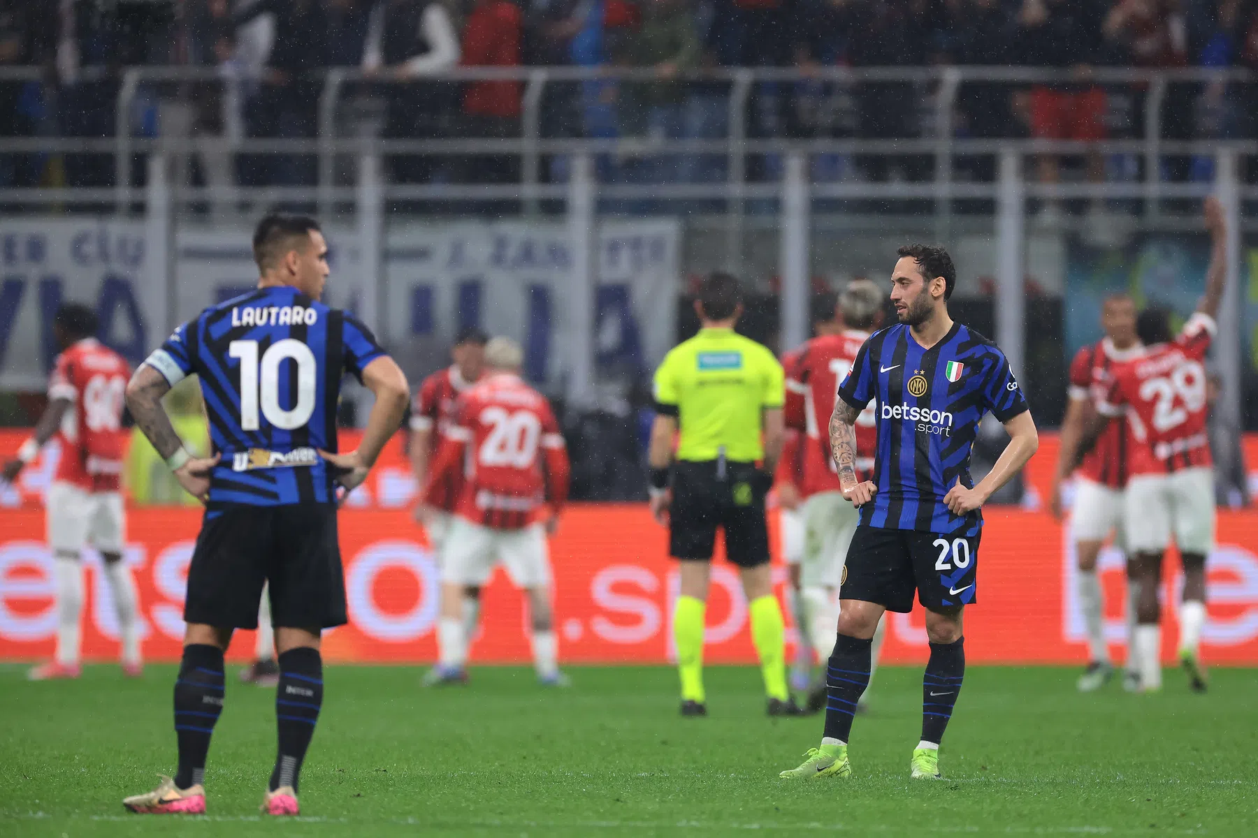 'Lijmpoging tussen Inter-kemphanen verandert niets aan toekomst Çalhanoglu'