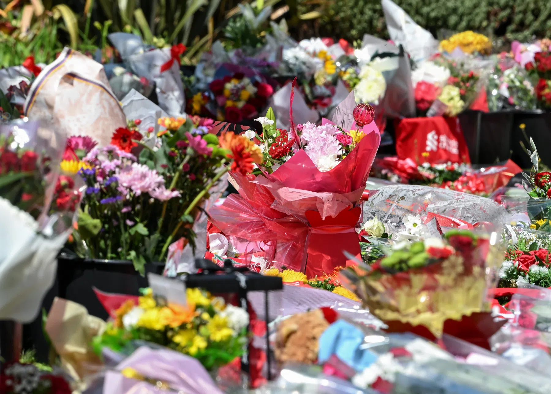 Liverpool-fans komen samen bij Anfield om Jota te herdenken