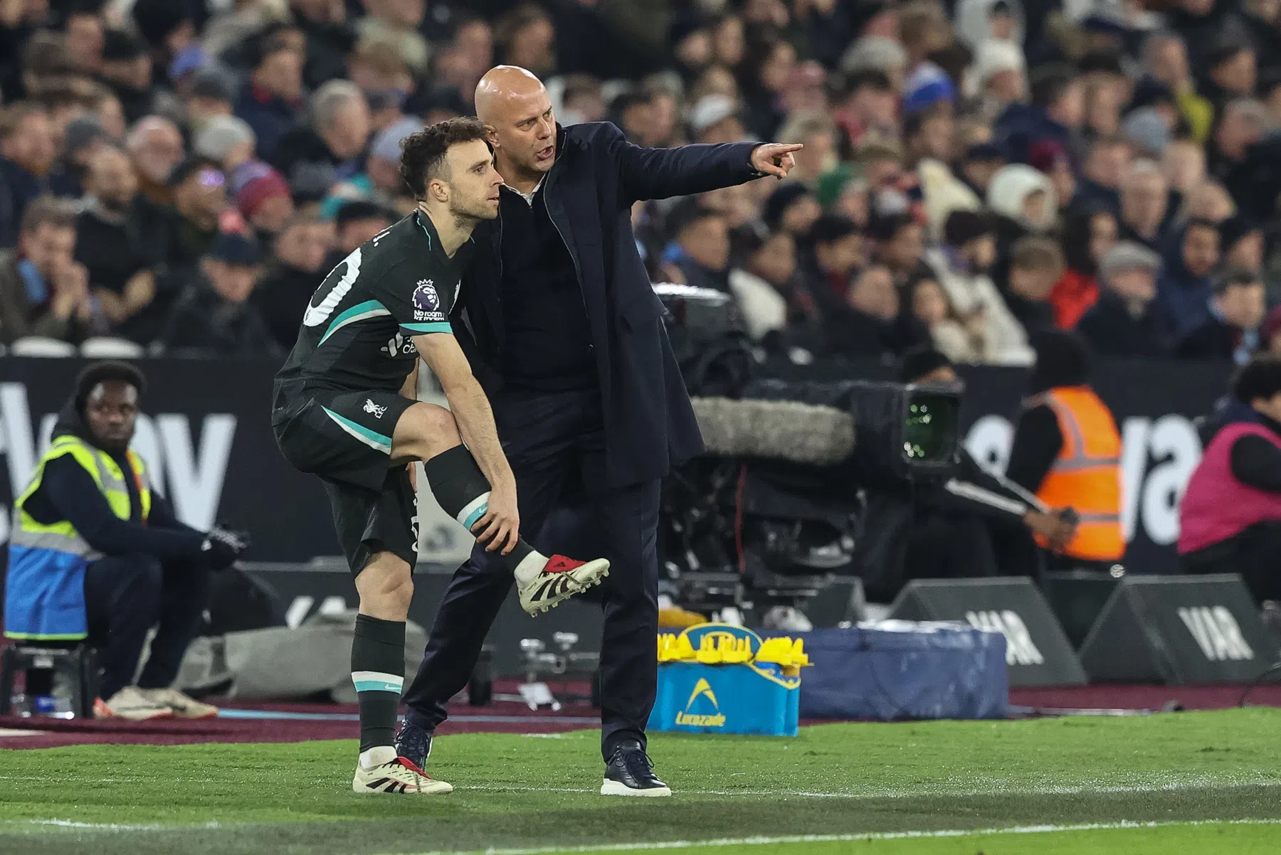 Liverpool reageert verslagen op tragische dood Diogo Jota (28)