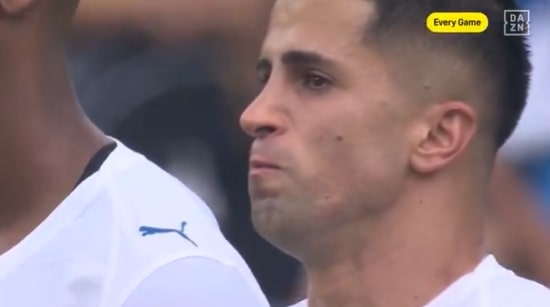 Emoties lopen hoog op bij Cancelo en Neves tijdens minuut stilte voor Diogo Jota