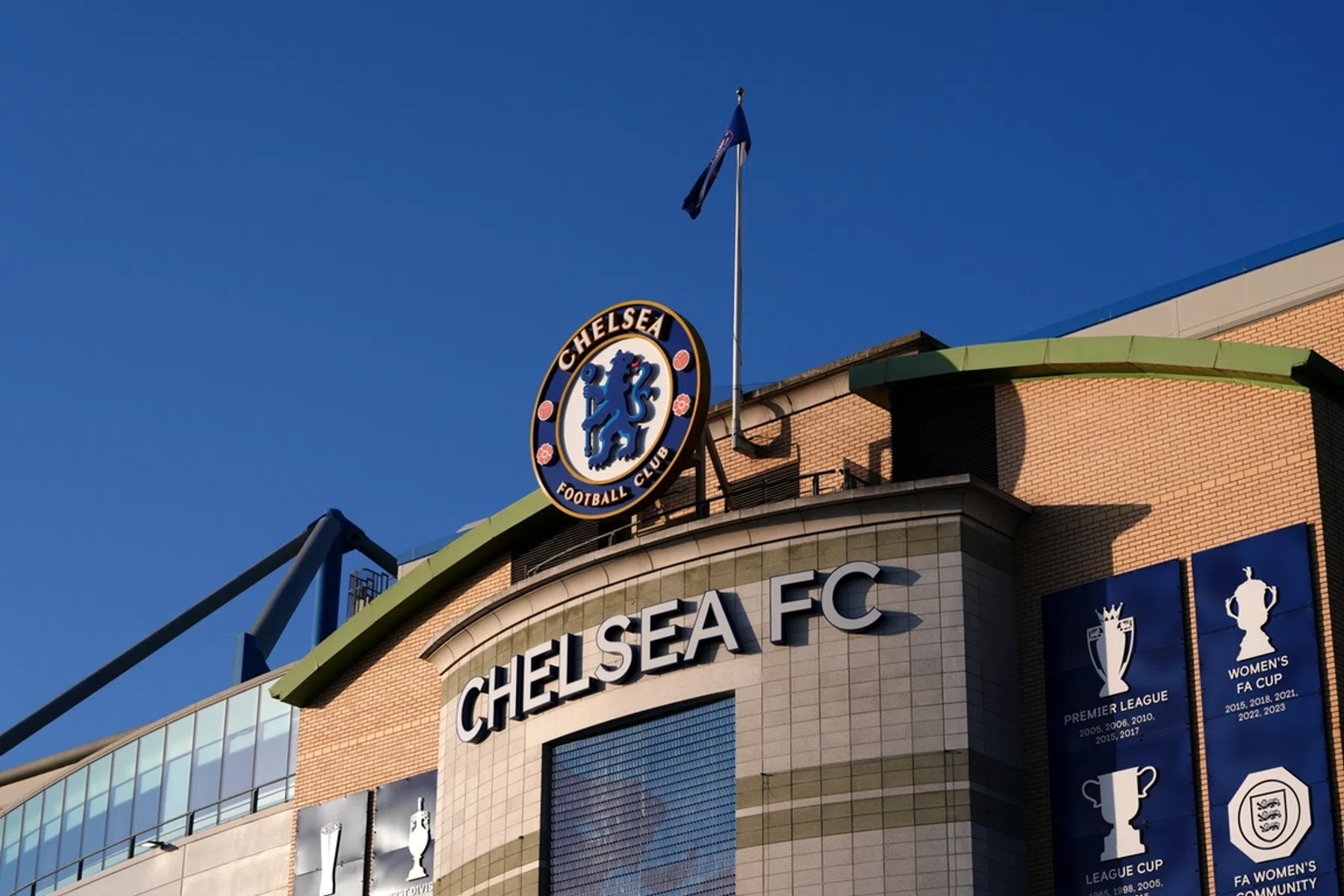 Miljoenenboetes voor Europese topclubs: Chelsea zwaarst getroffen