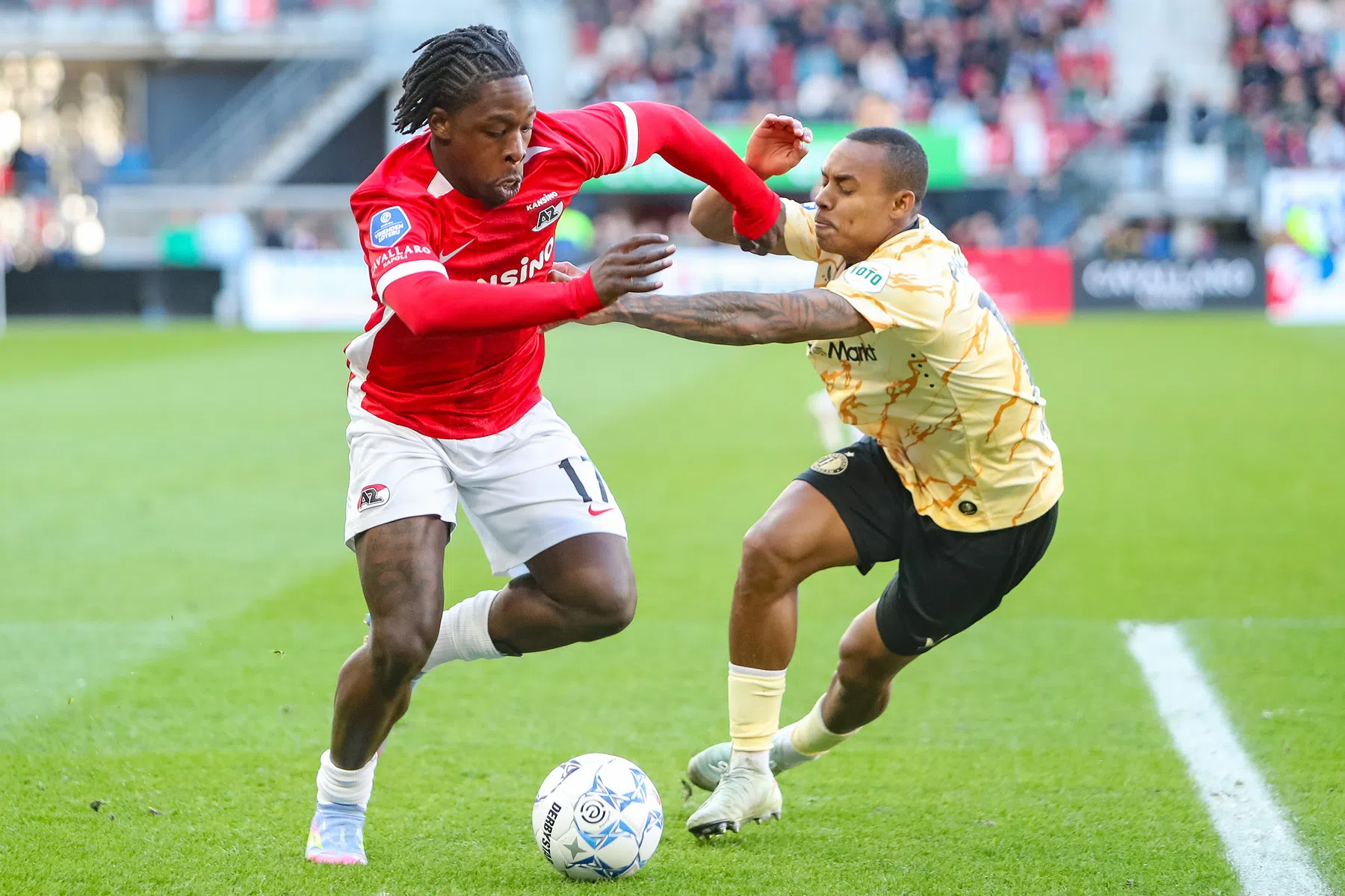 Transferklapper bevestigd: Addai verlaat AZ en meldt zich bij Fàbregas