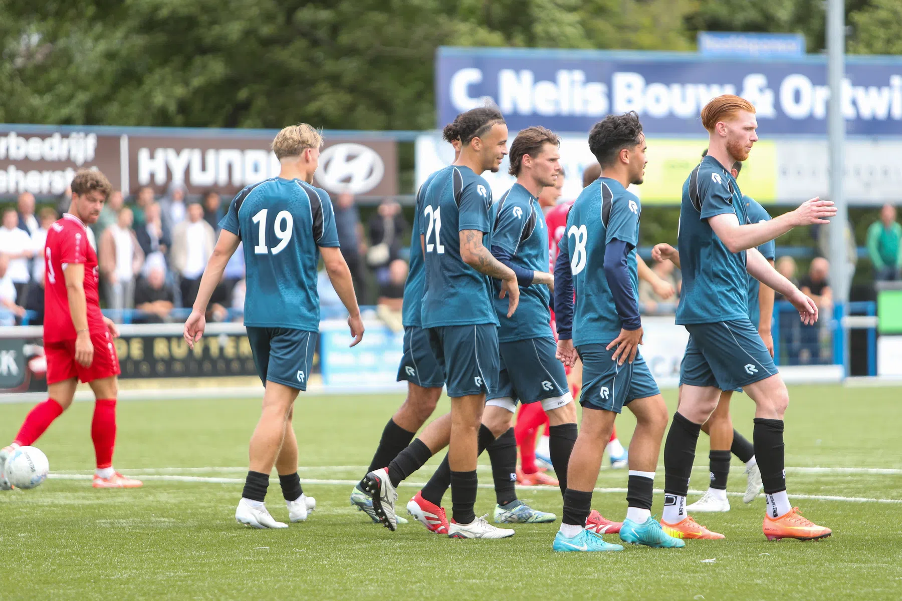 Telstar wint overtuigend van amateurs in aanloop naar Eredivisie-rentree