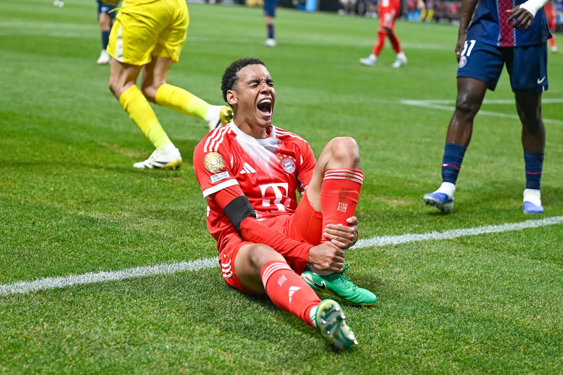 Bayern München bevestigt kuitbeenbreuk van Musiala