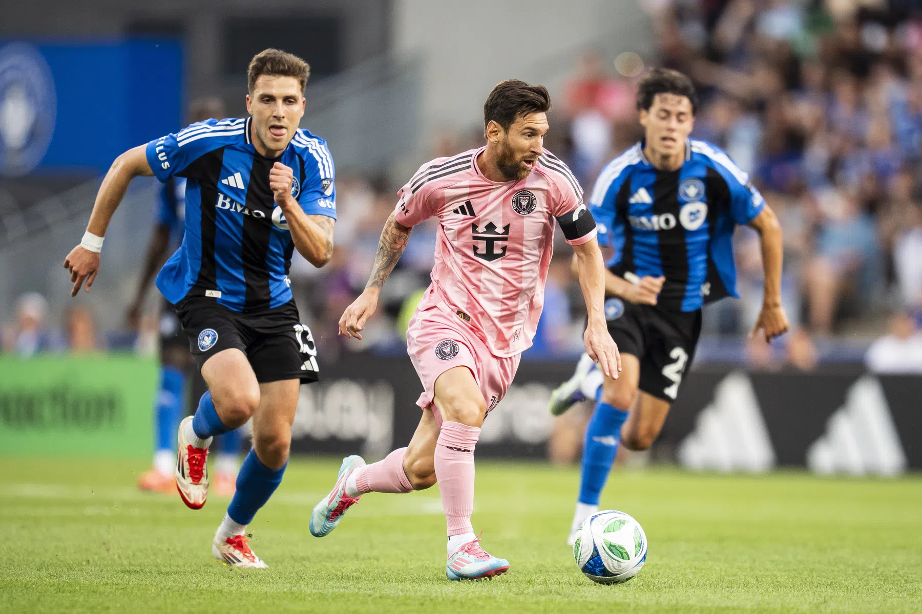 Messi maakt zeldzame fout meer dan goed met prachtige goals