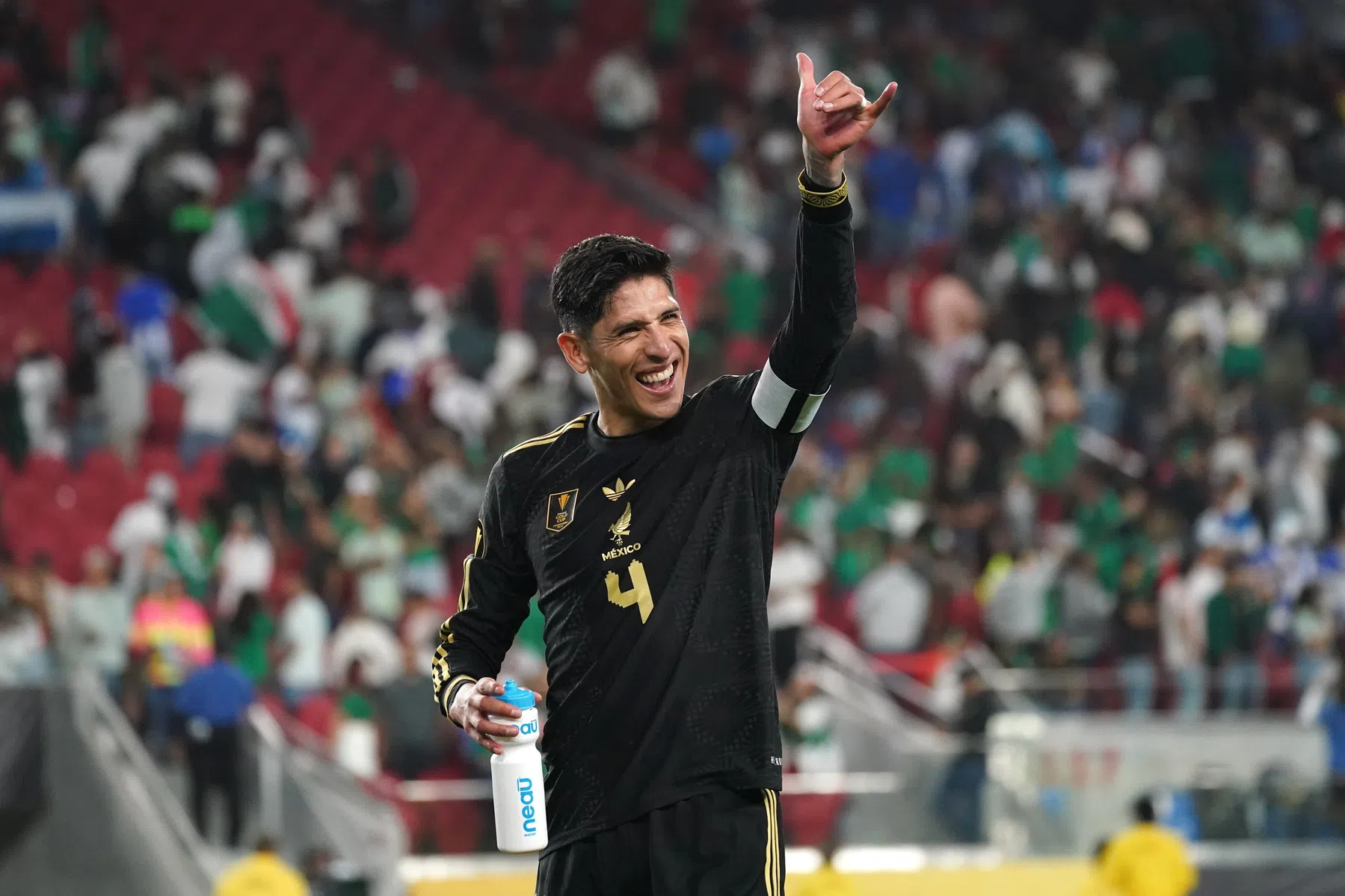 Voormalig Ajacied Álvarez steelt de show op Gold Cup: 'Ik ben sprakeloos'