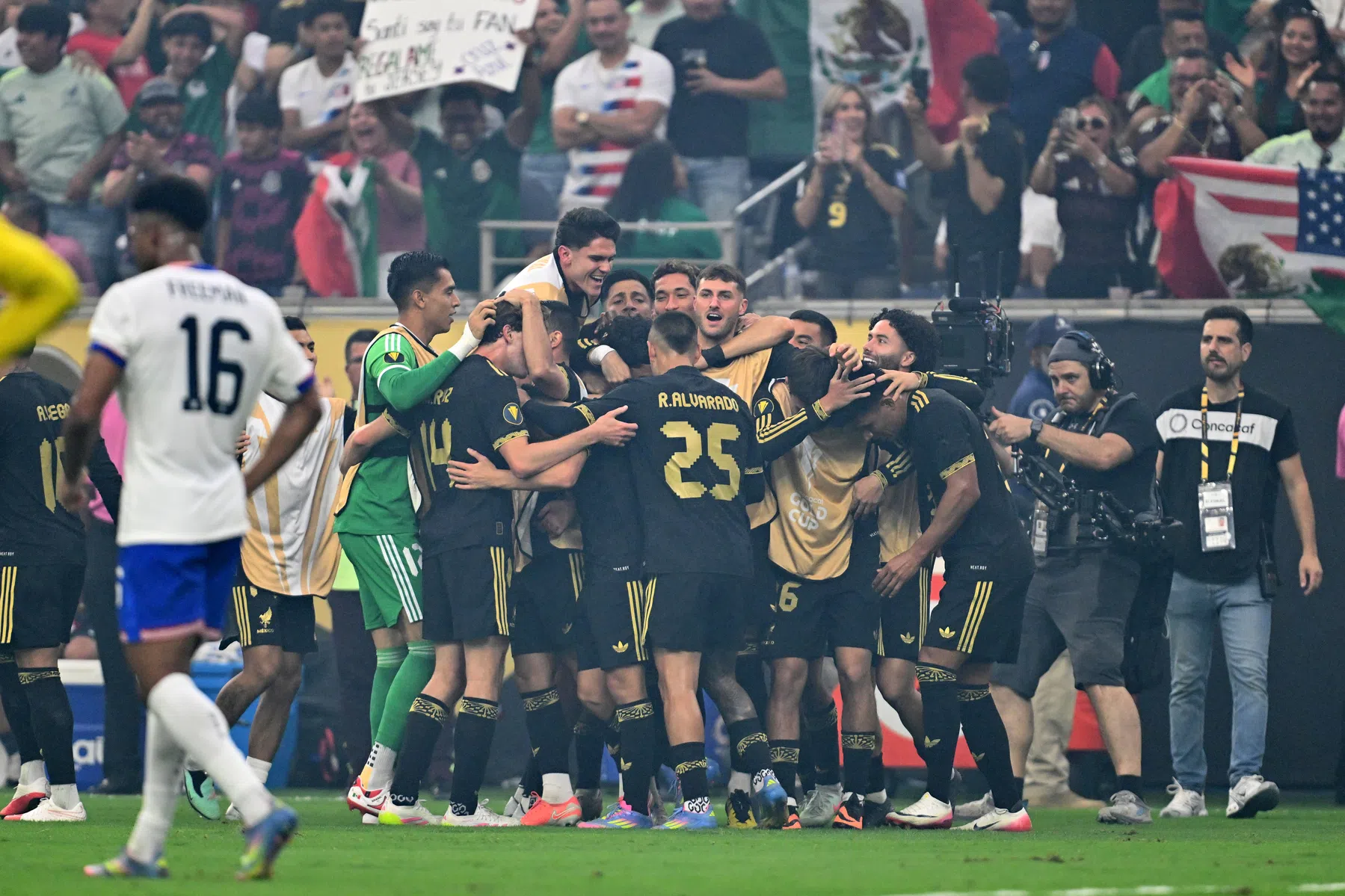 Álvarez kopt Mexico in spannende finale tegen VS naar Gold Cup