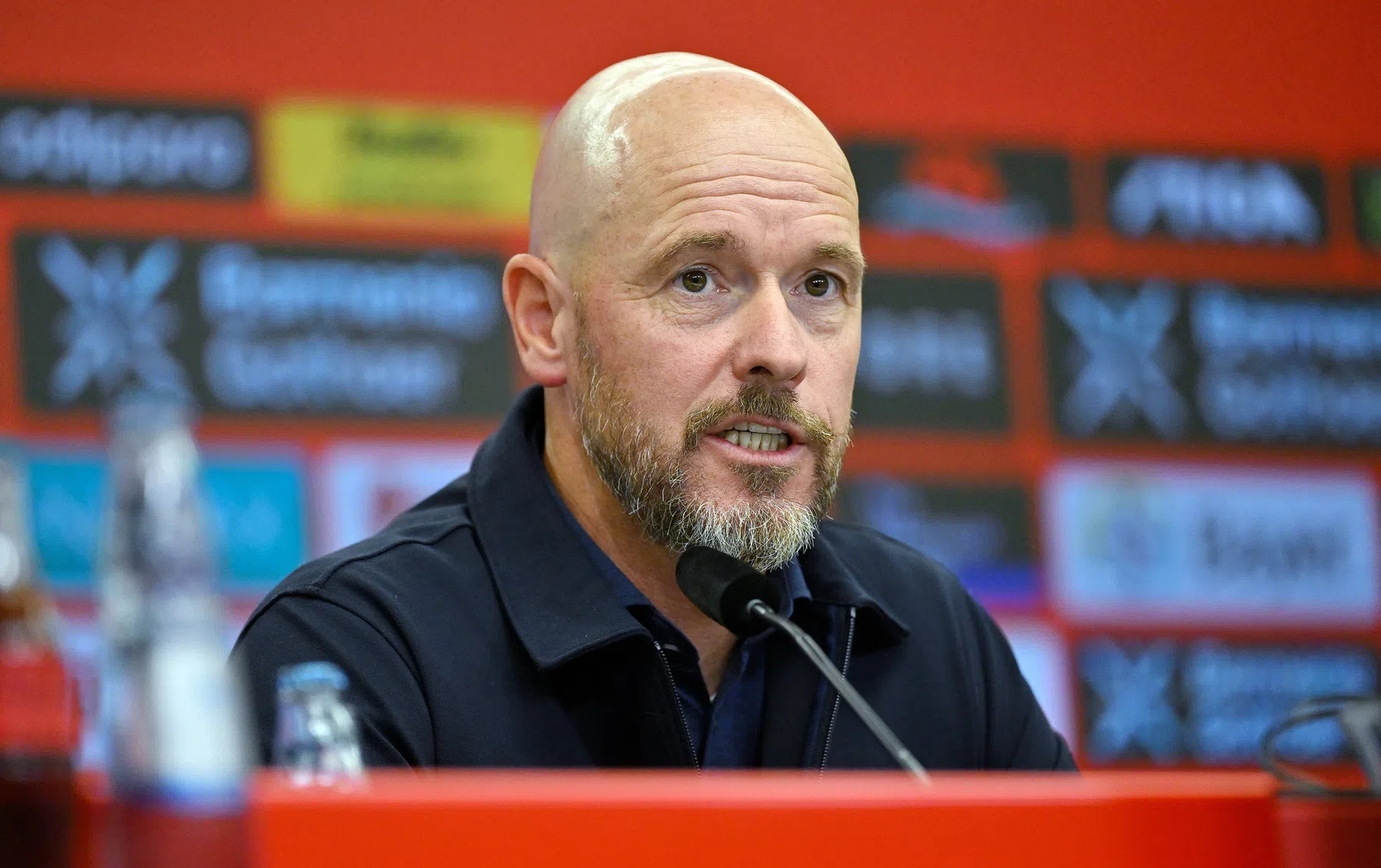 Ten Hag sprak uitgebreid met Xabi Alonso: 'Daar wil ik op voortbouwen'