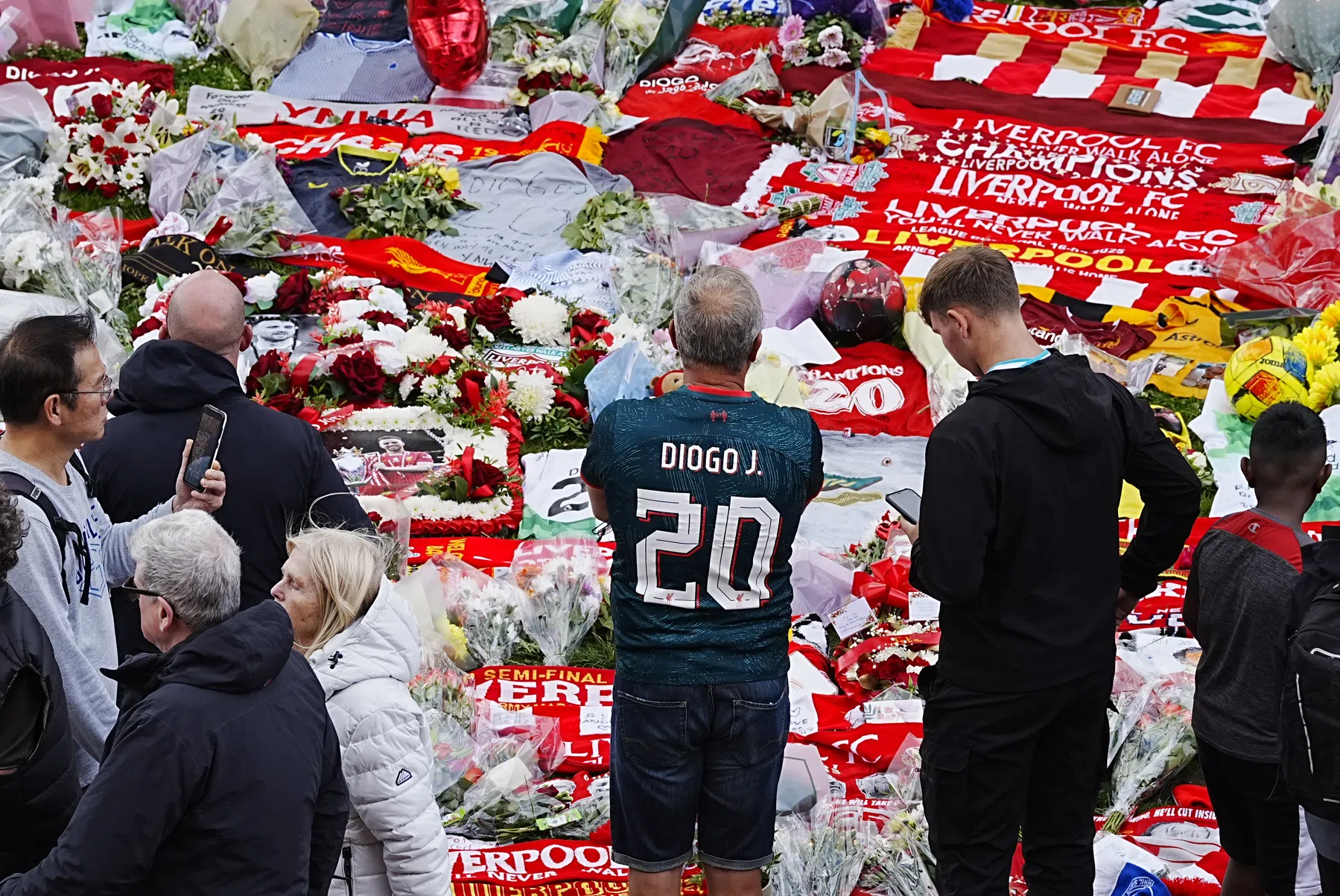 Slot eert Jota bij Anfield, Liverpool begonnen aan voorbereiding
