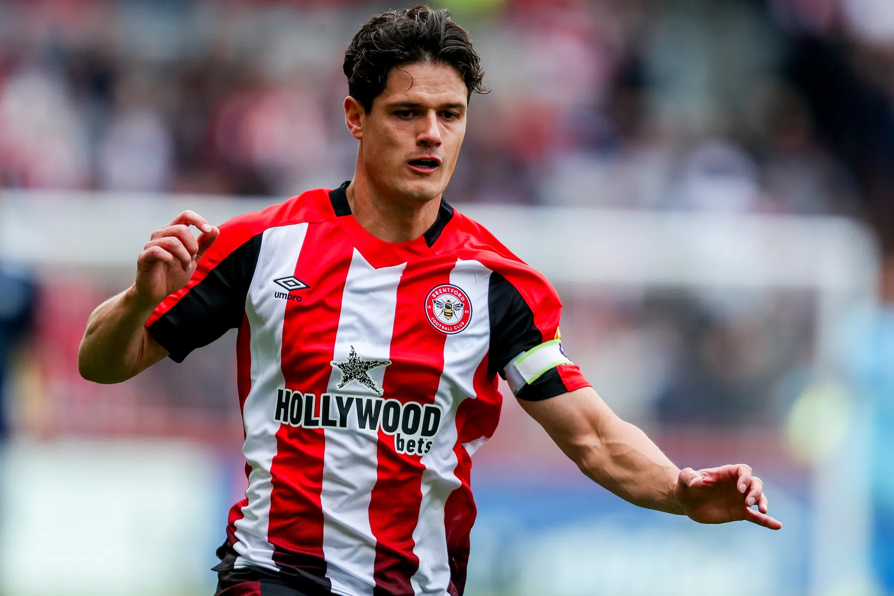 Brentford-captain gaat zorgen voor ervaring bij Arsenal 