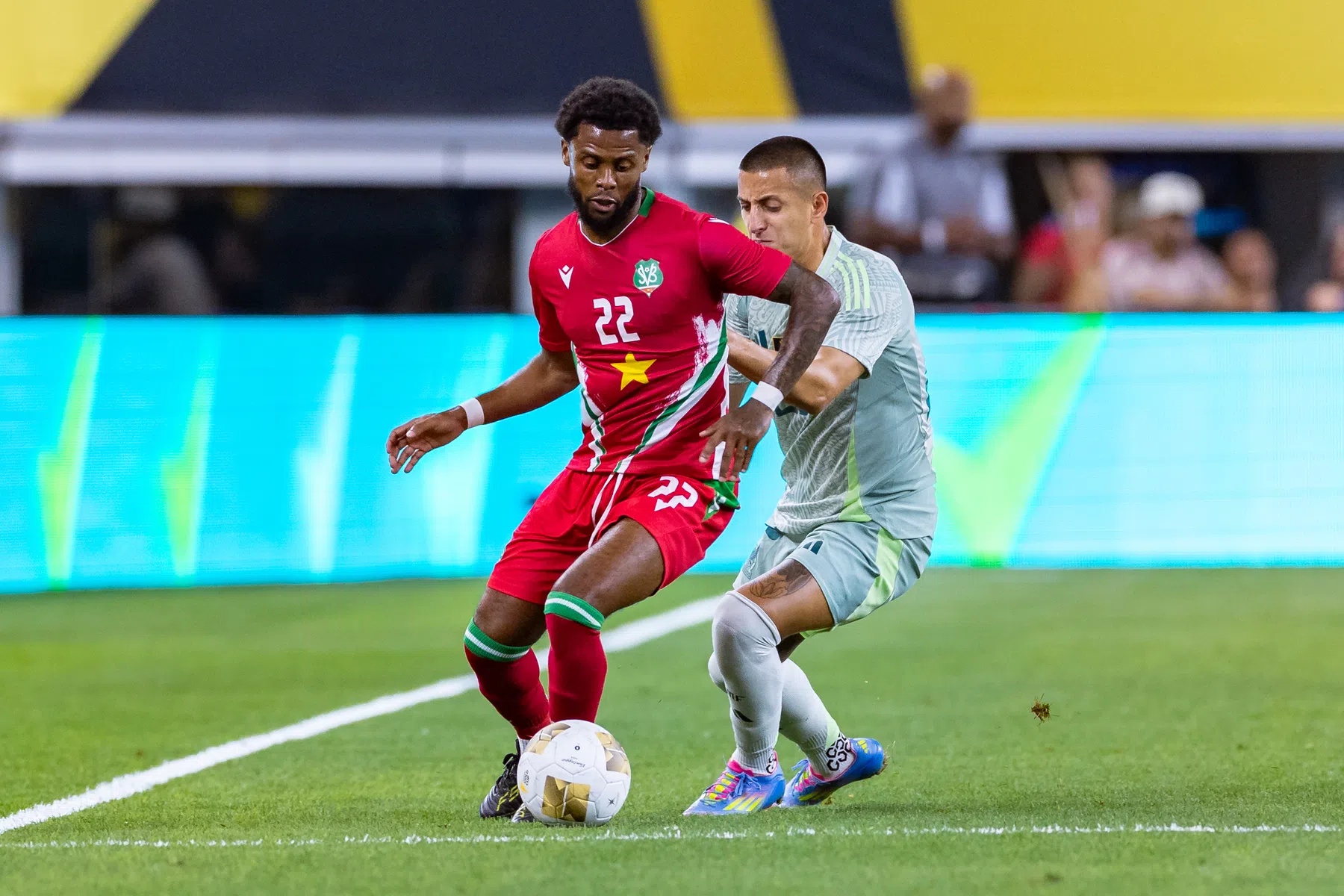 Kenneth Paal verruilt Londen voor Turkse badplaats