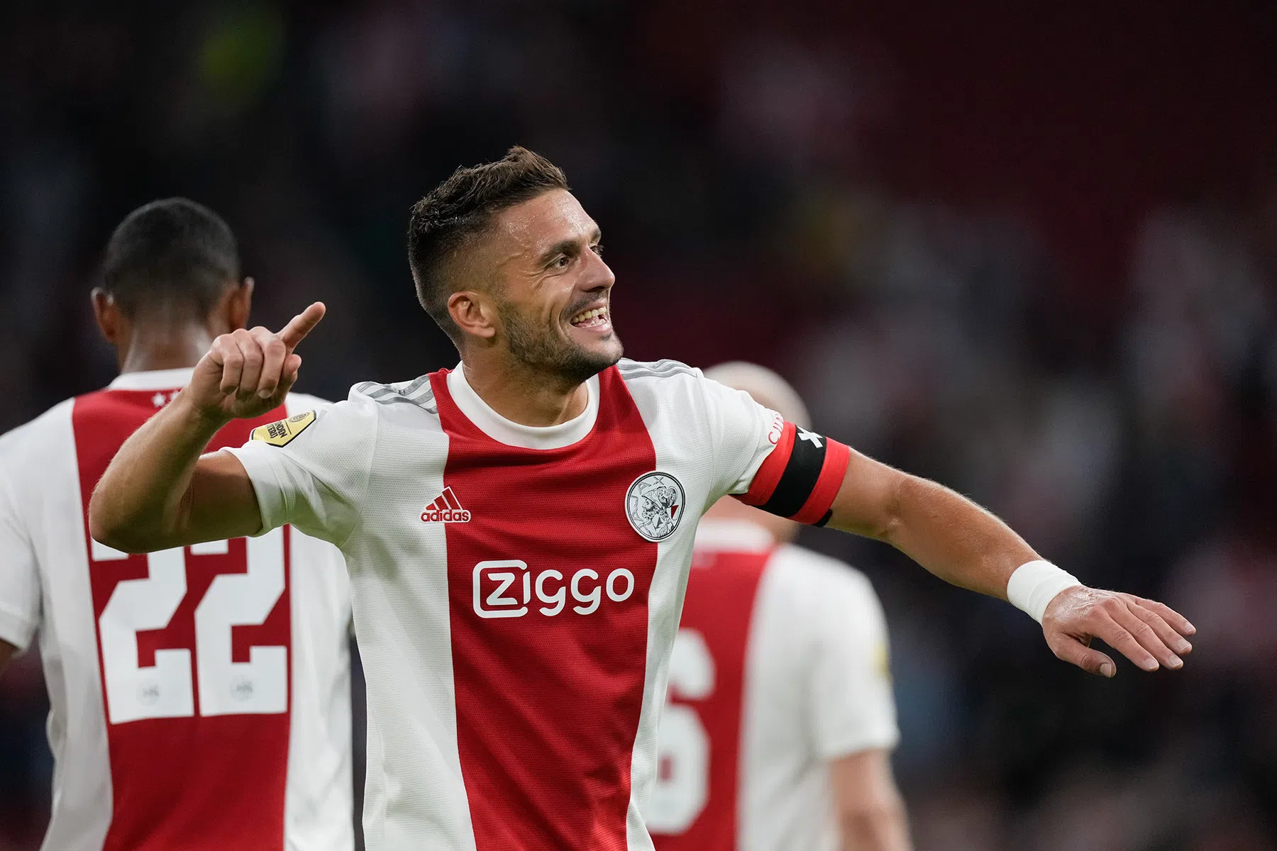 'Verrassend dat Heitinga zo stellig een streep door Tadic zet'